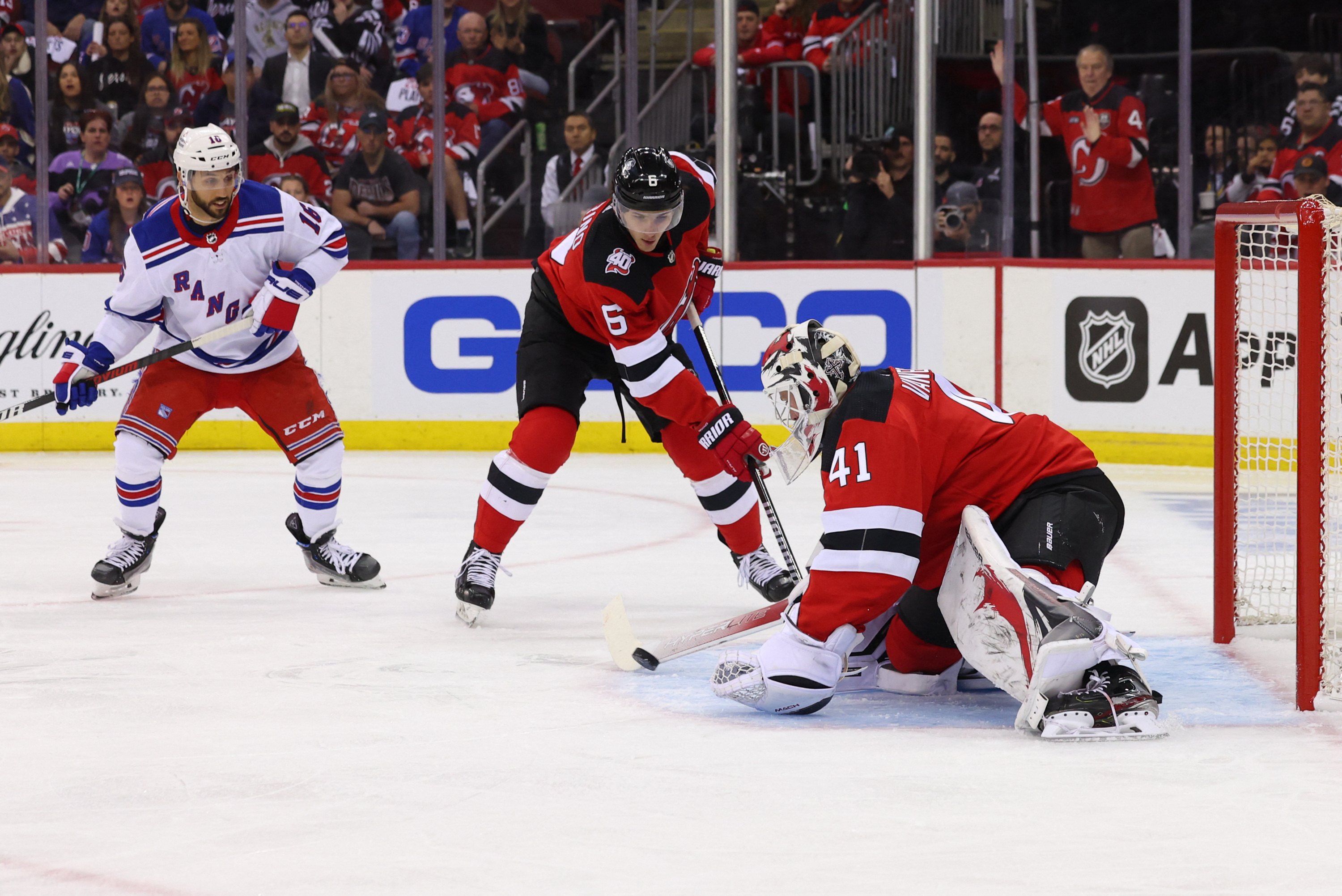 Rangers jump on Devils, easily take Game 1 | Reuters