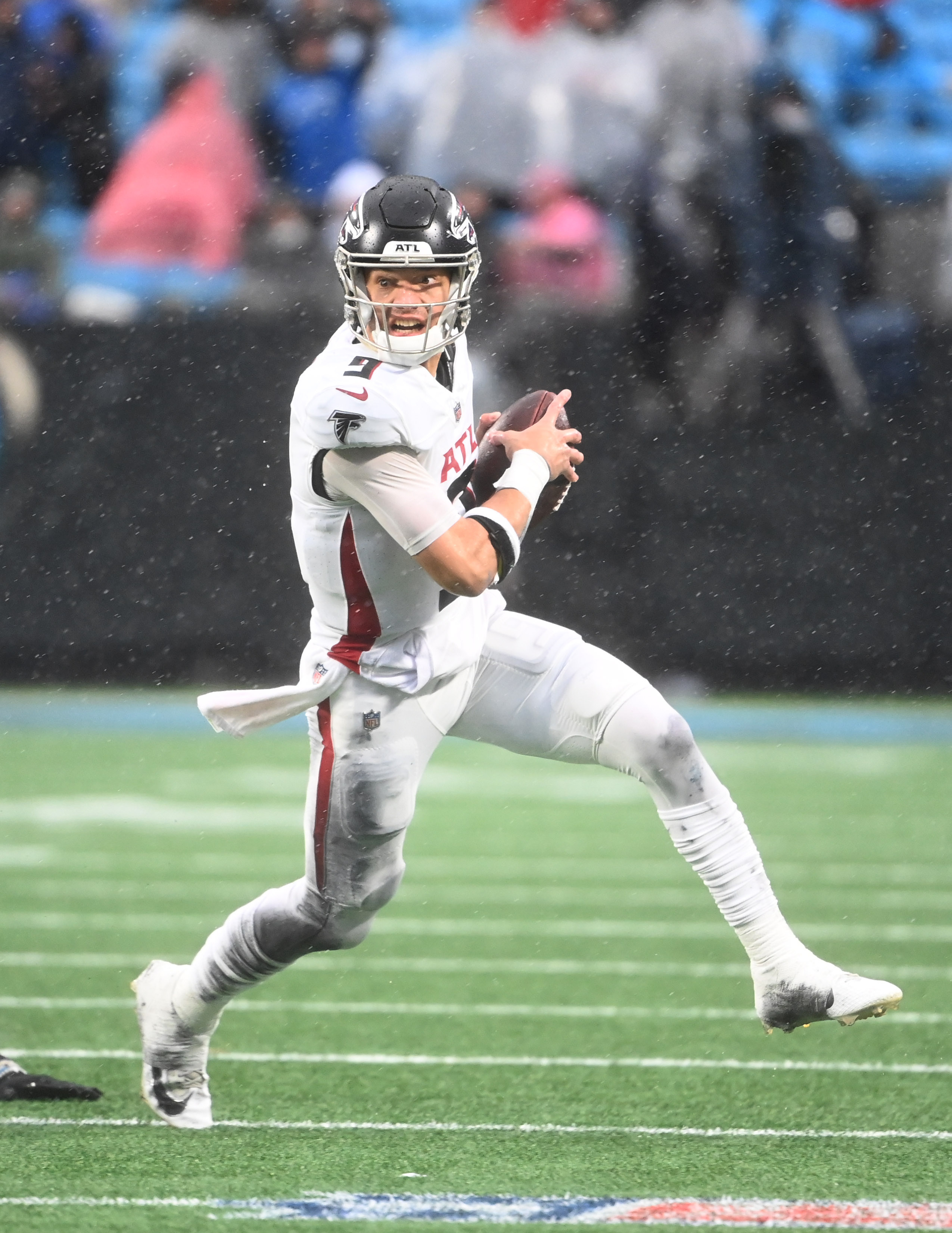 Panthers weather Falcons on Eddy Pineiro's late FG Reuters