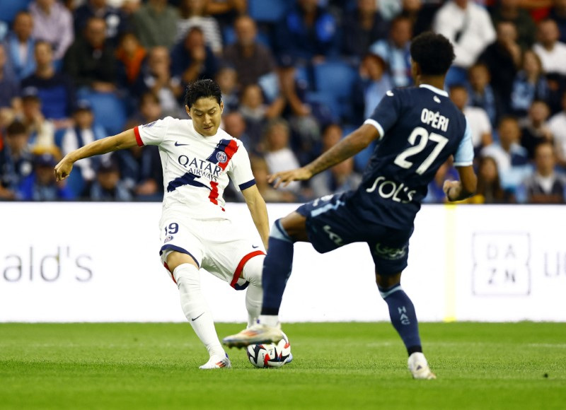 PSG Late Show Seals Big Win At Le Havre | Reuters