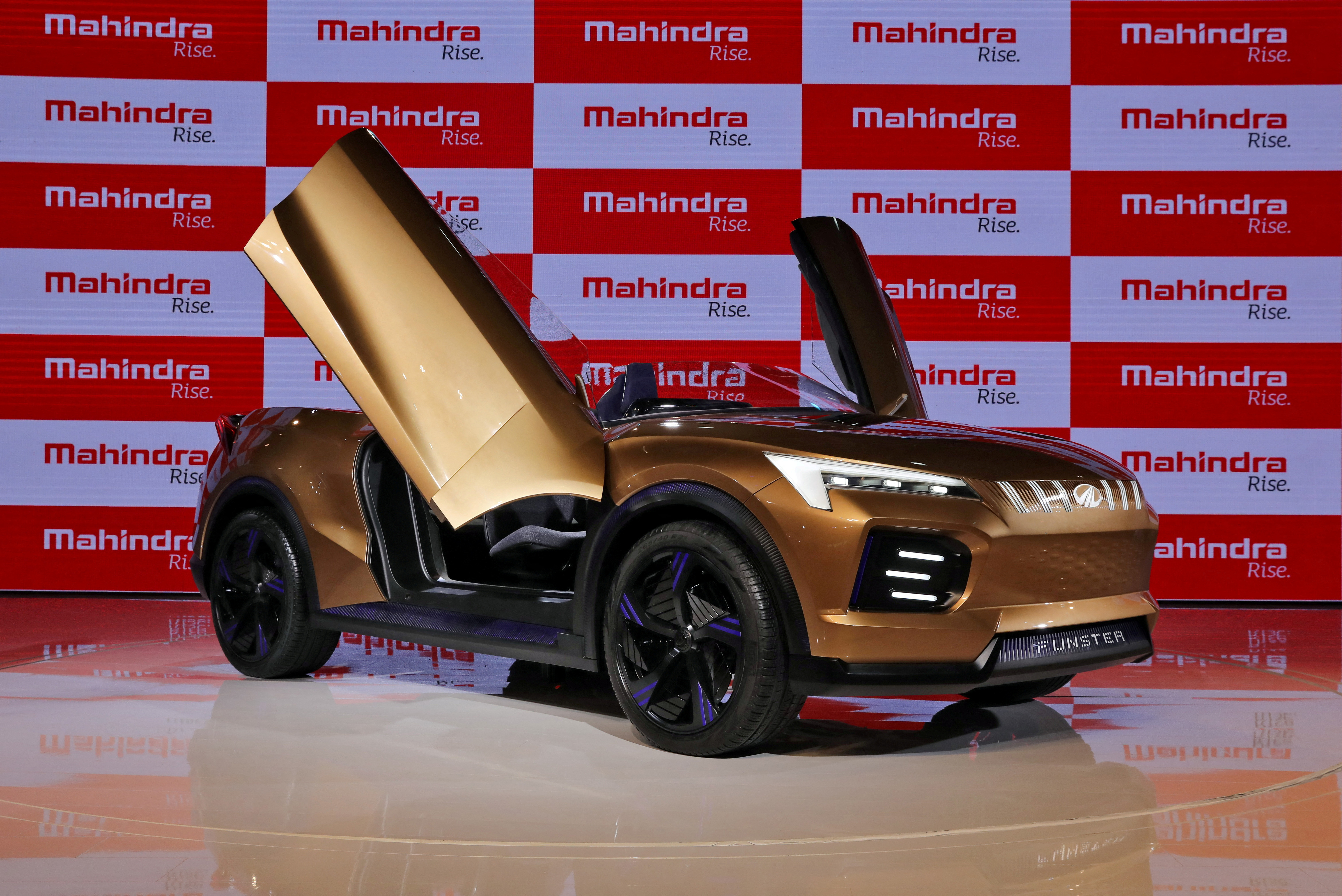 ev car mahindra