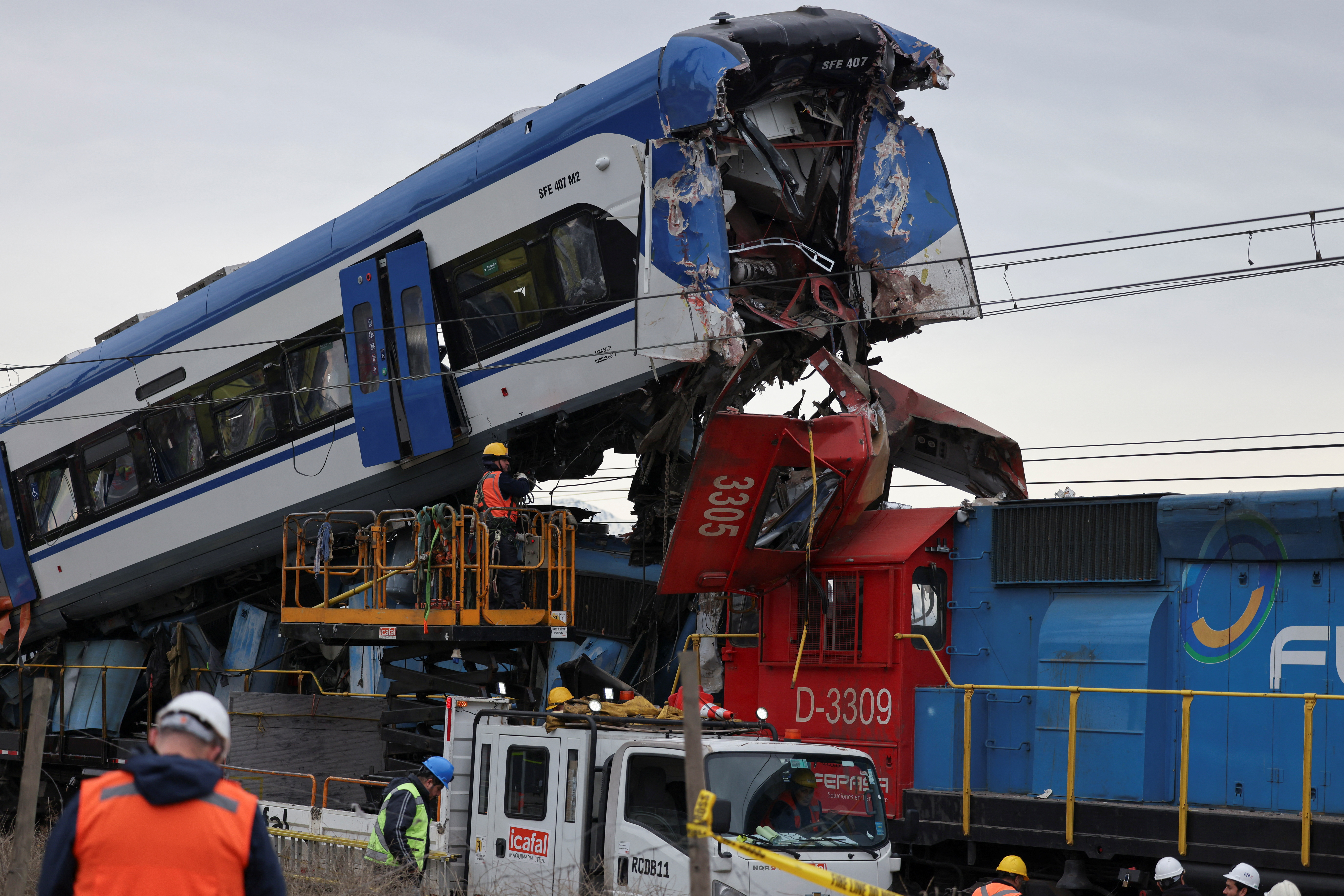 Two killed as Chilean train on test run collides with cargo train | Reuters