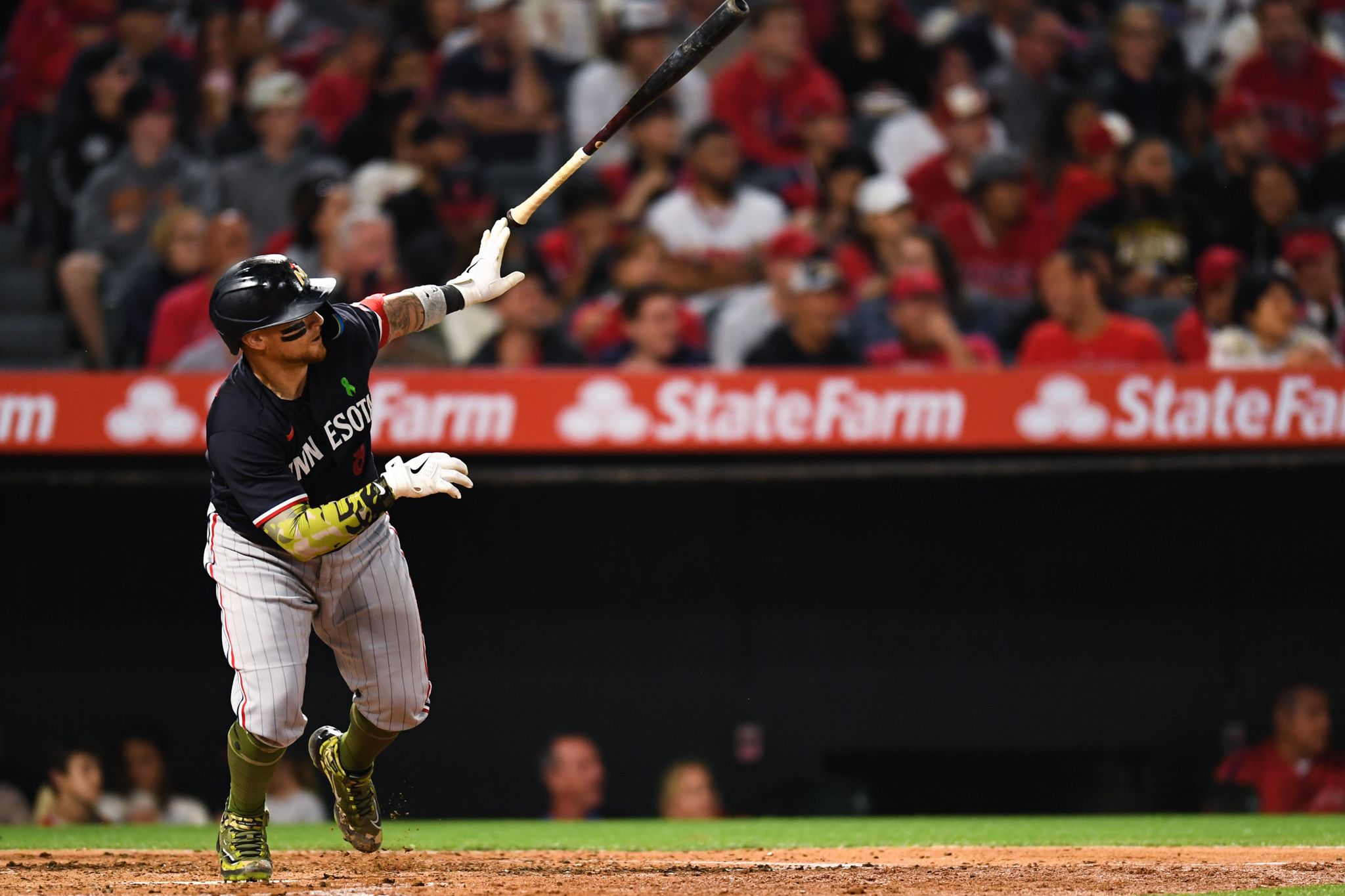 Kyle Farmer helps Twins cruise past Angels