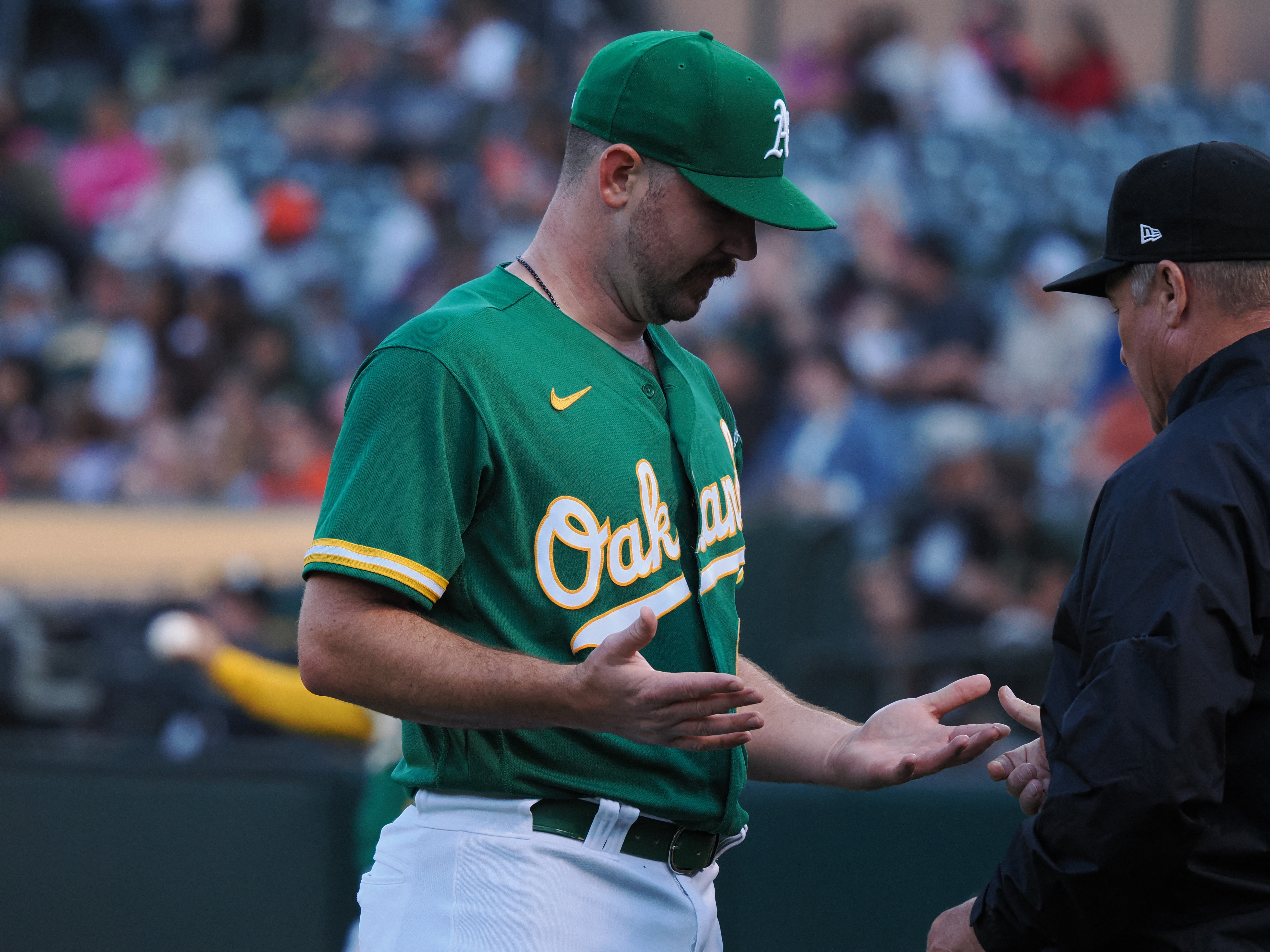 Rookie France shuts down A's and Tucker delivers go-ahead two-run double as  Astros win 3-1