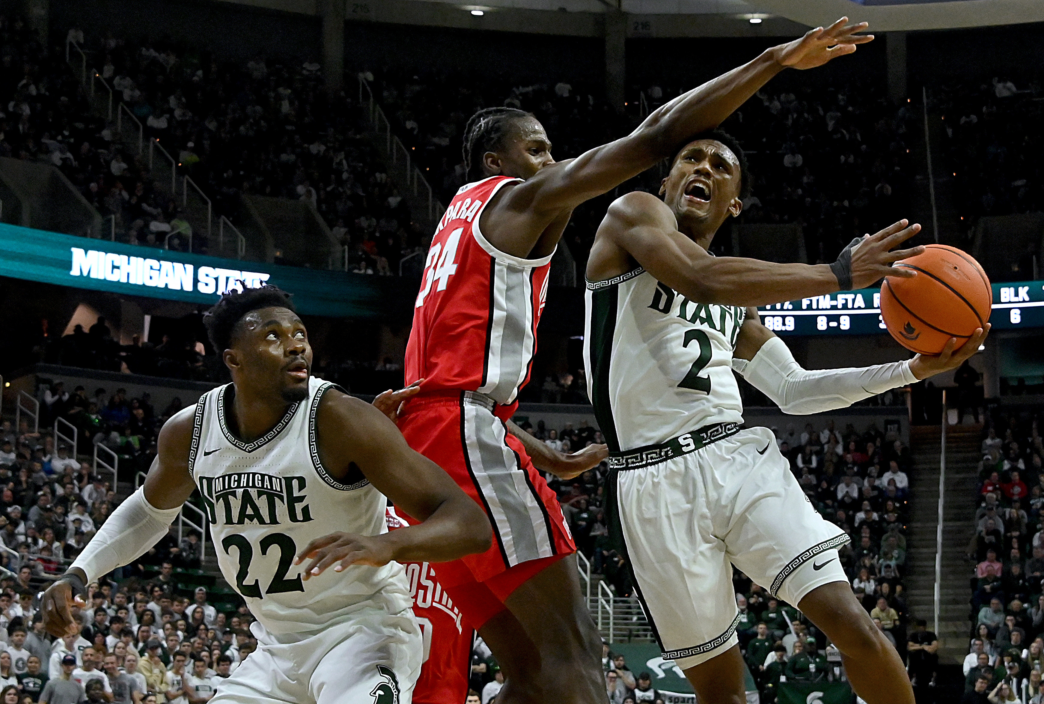 Ohio State's Dale Bonner hits wild buzzer-beater to lift Buckeyes past  Michigan State - Yahoo Sports