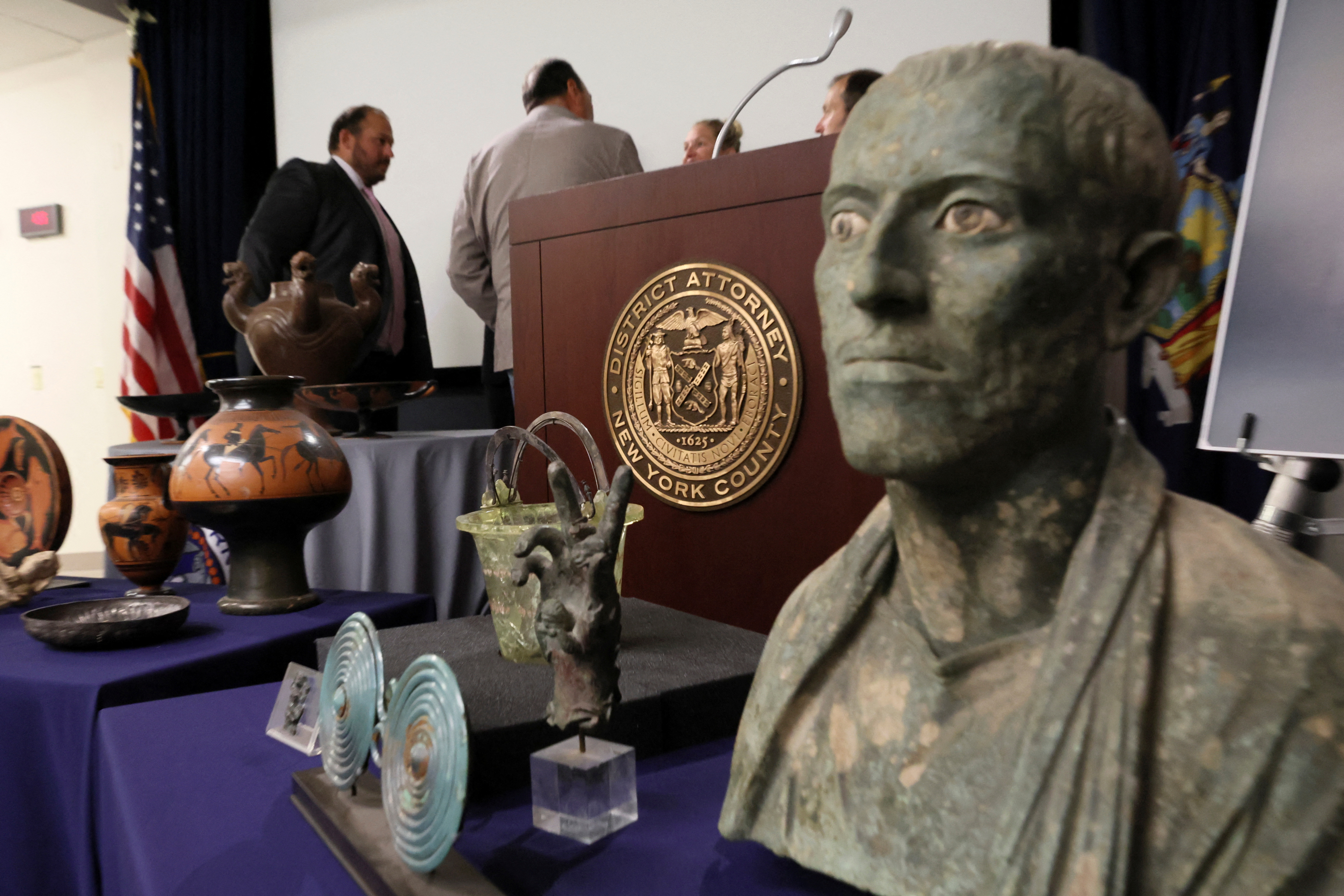 New York City returns looted antiquities to Italy worth $19 million