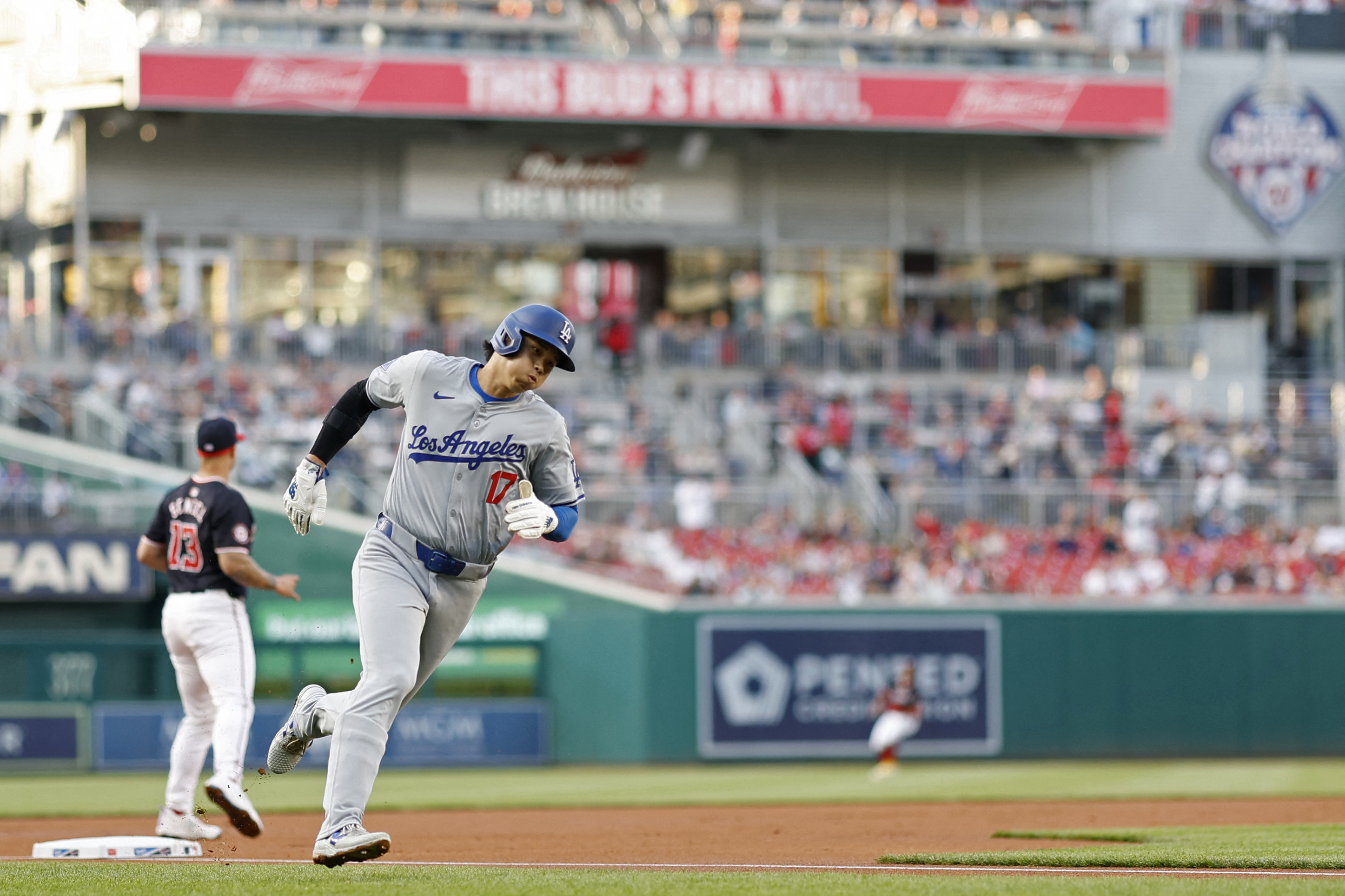 Landon Knack gets 1st big-league win as Dodgers crush Nationals | Reuters