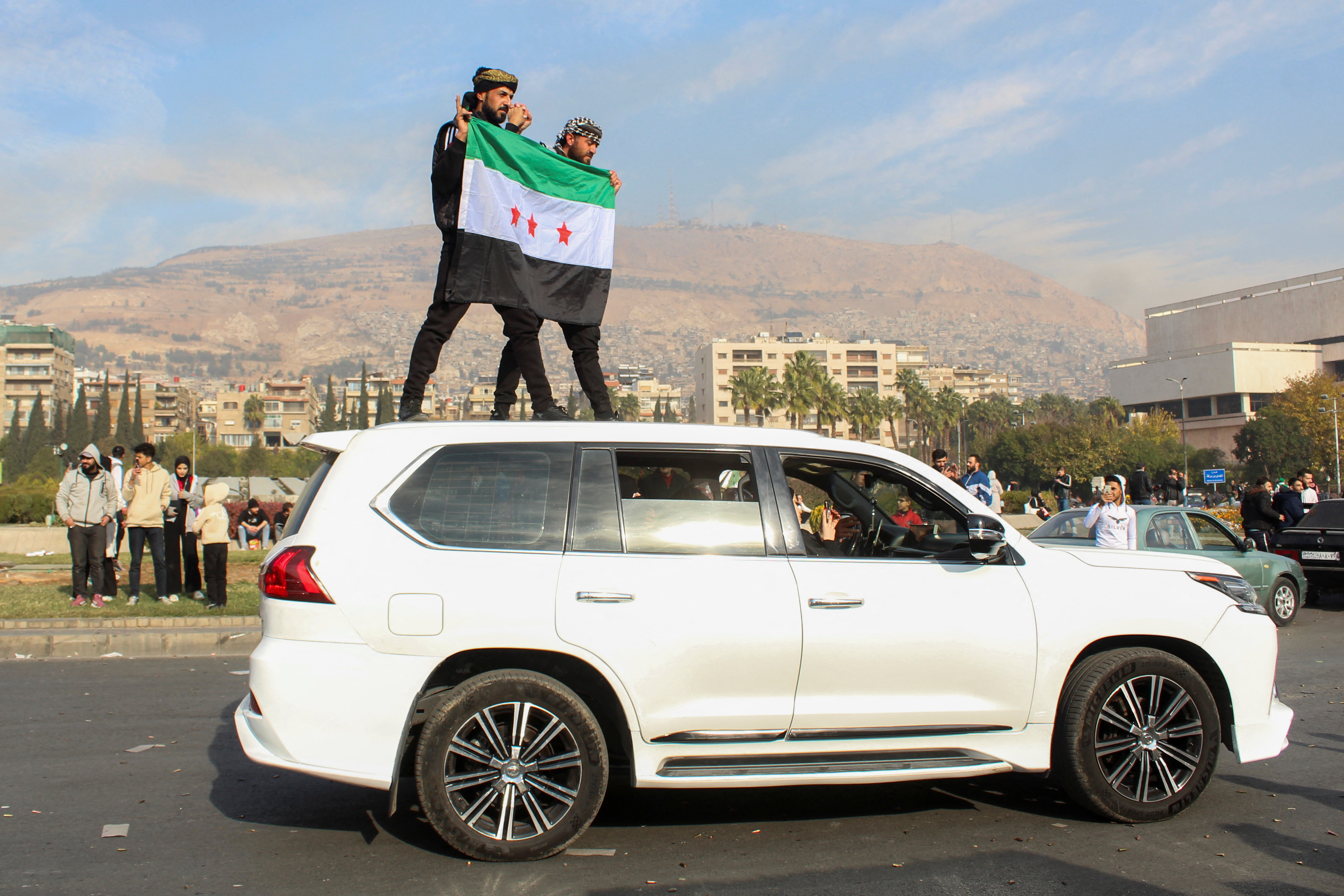 シリアのアサド政権崩壊、反体制派がダマスカス掌握 大統領は首都離脱
