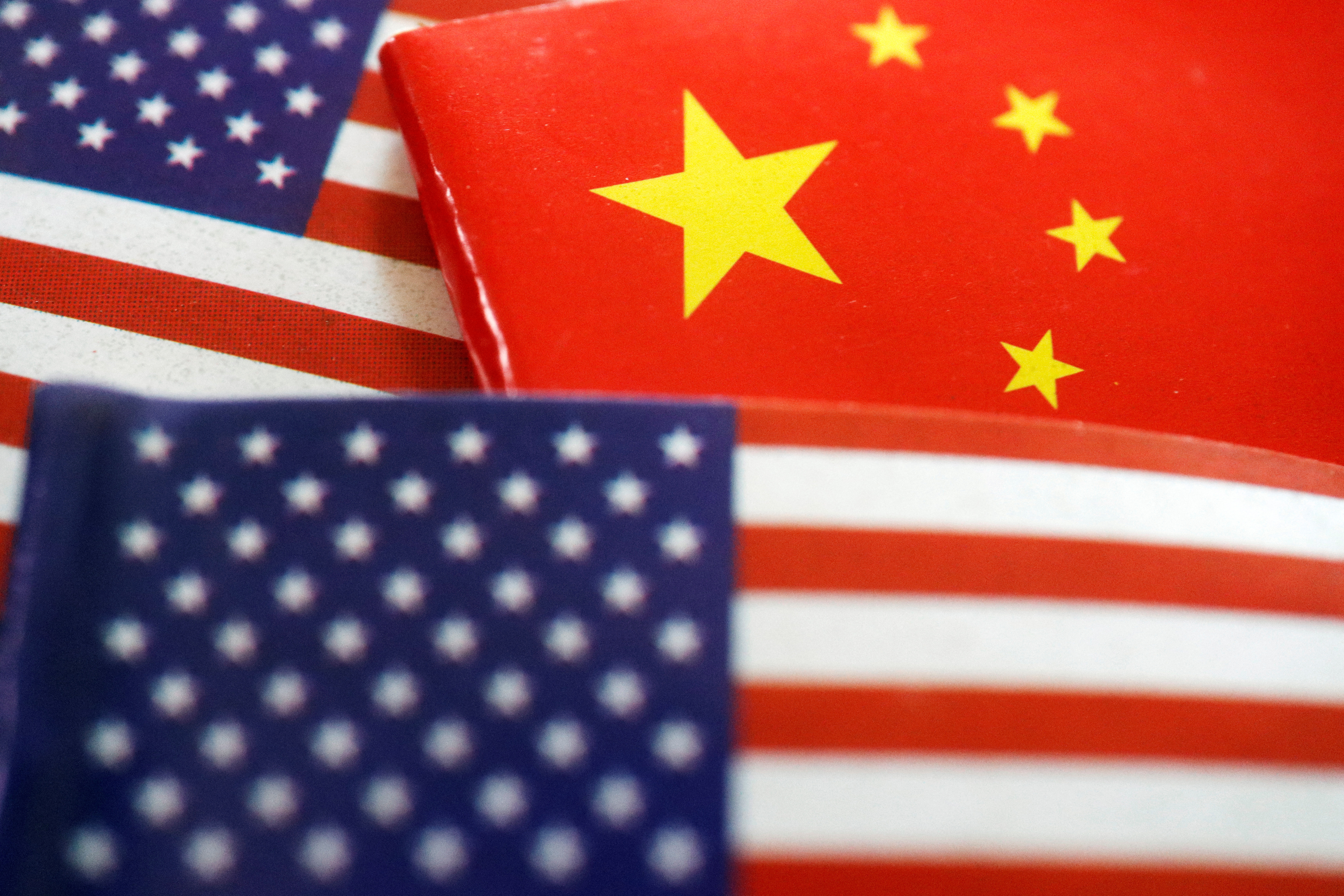 Illustration picture of U.S. and Chinese flags