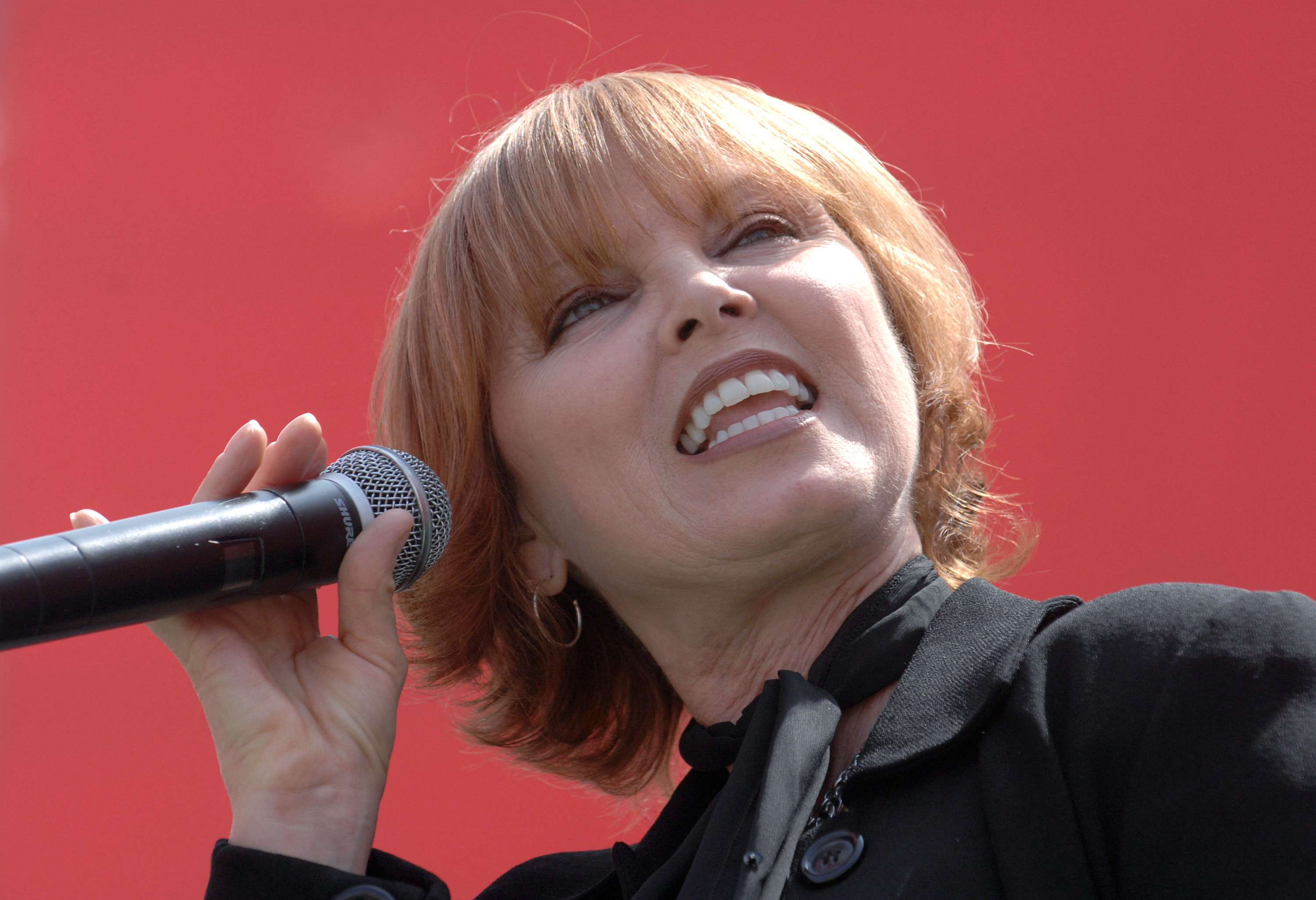 Pat Benatar won't perform 'Hit Me with Your Best Shot' anymore
