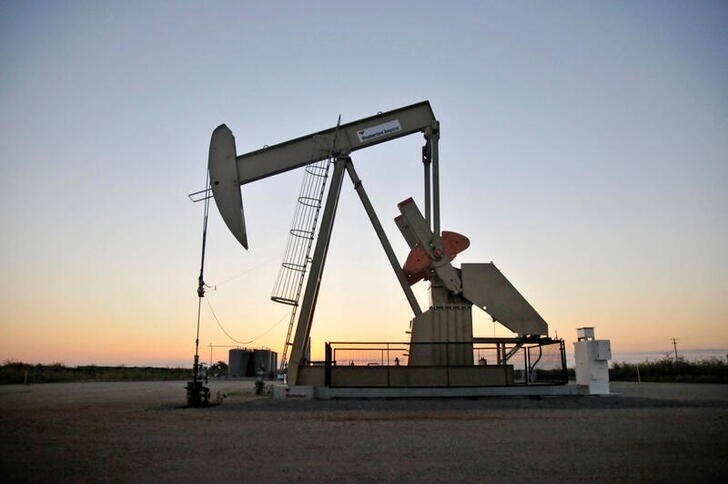 Devon To Buy RimRock's Williston Basin Assets For $865 Mln | Reuters