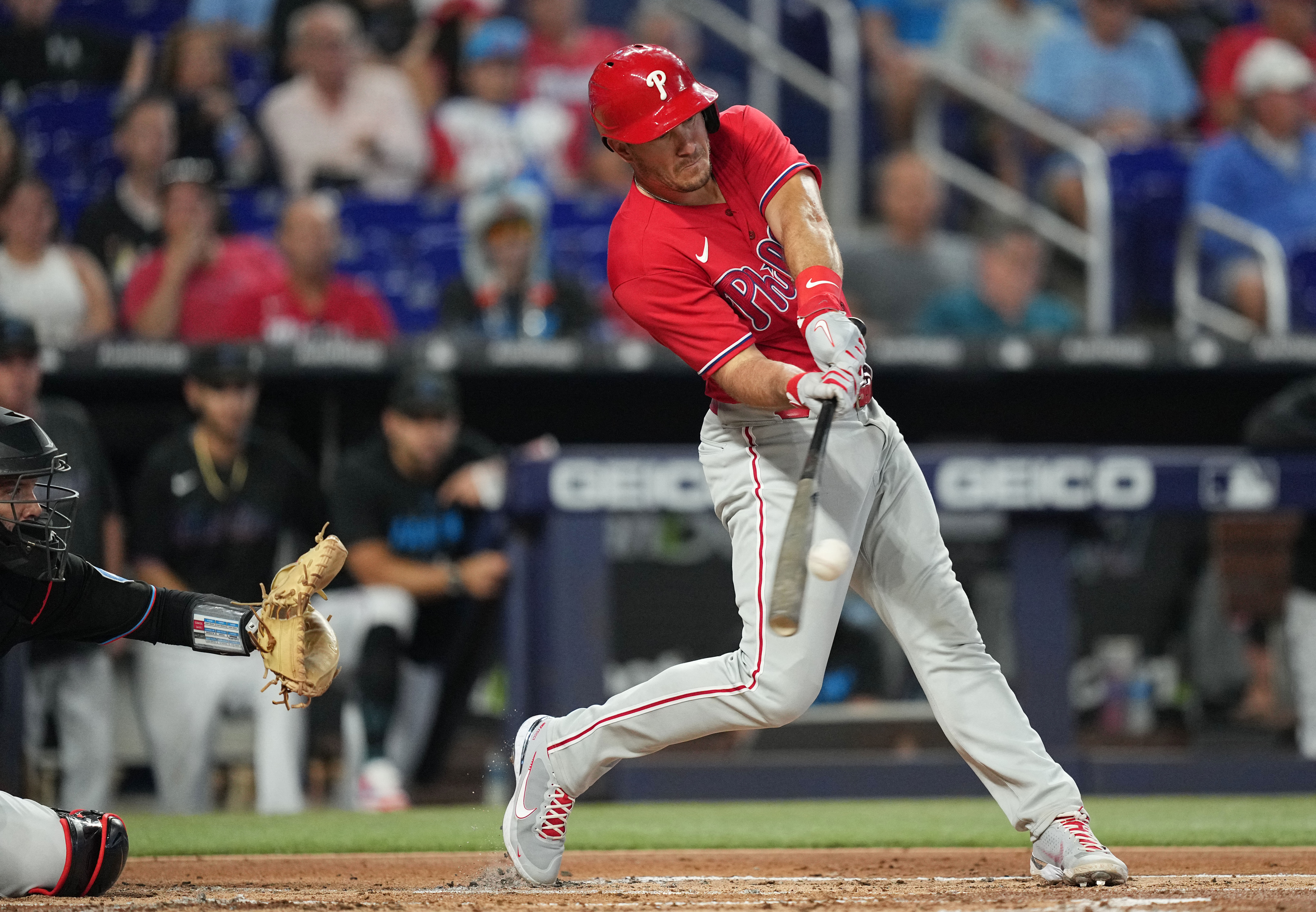 Lorenzen shuts down the Marlins in his Phillies debut. Realmuto homers in  4-2 win