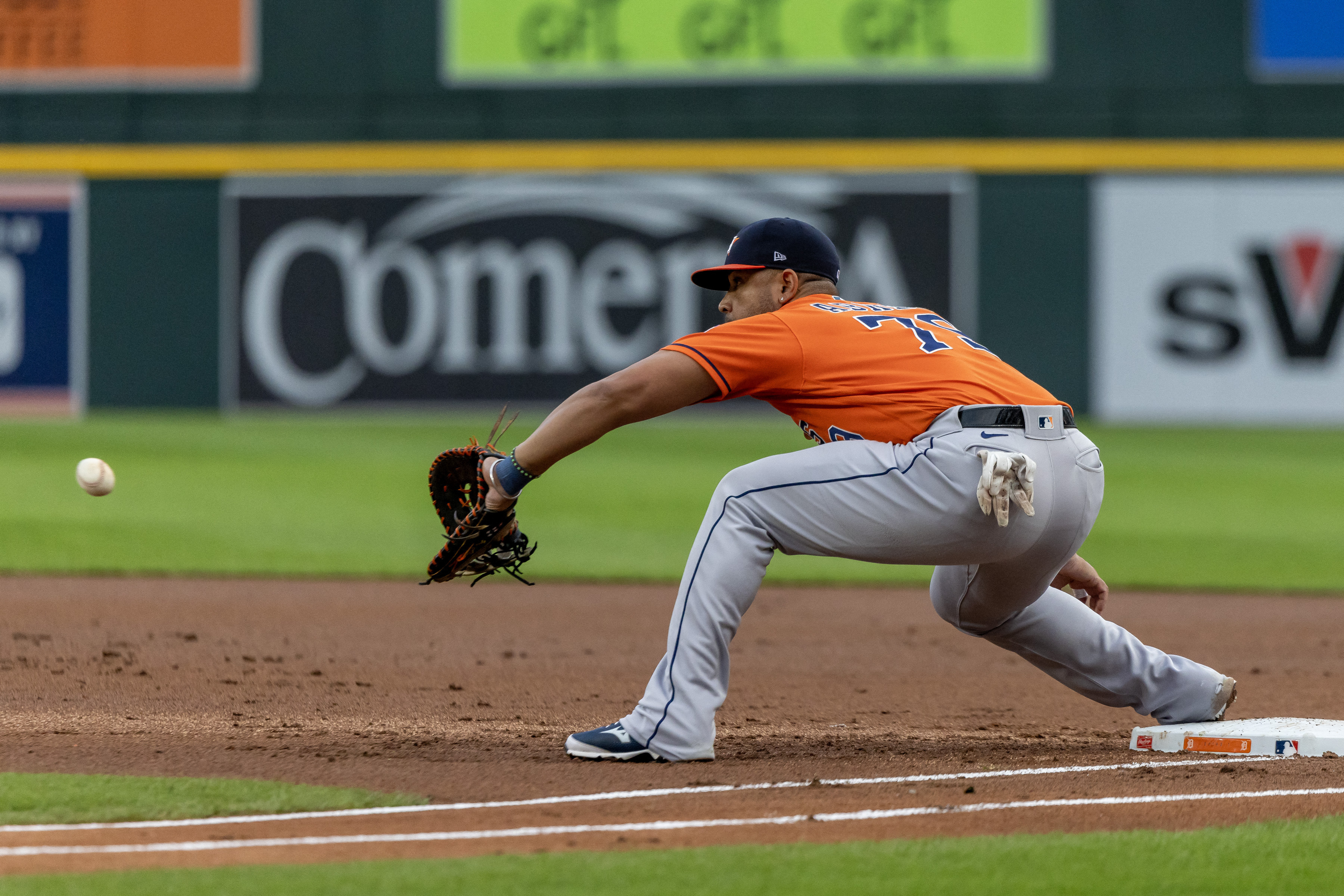 Playing alongside his brother, Parker Meadows homers on first pitch