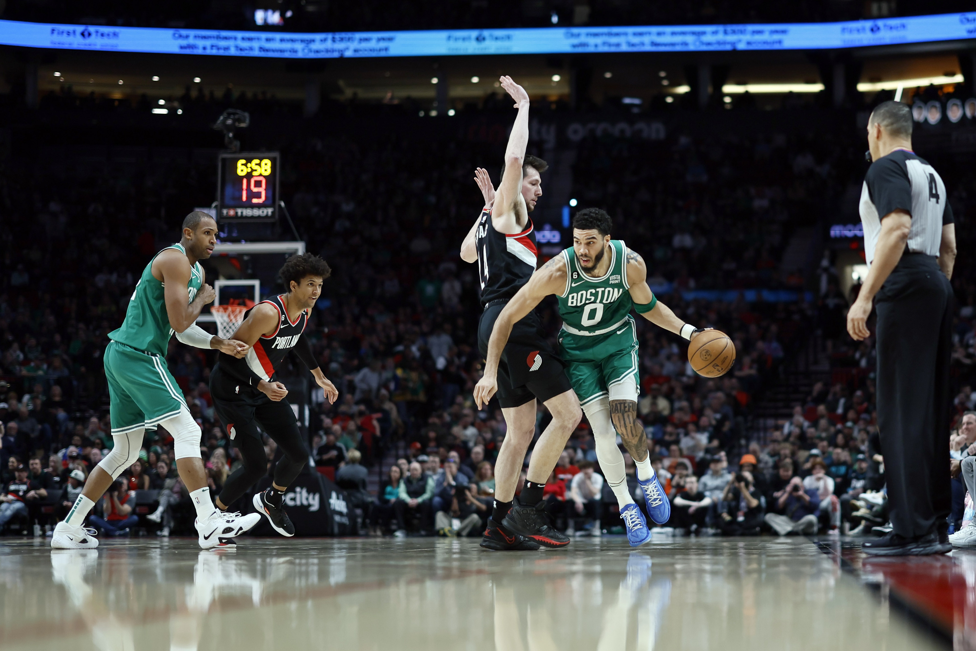 NBA roundup: Mavericks win on buzzer-beater - The Boston Globe