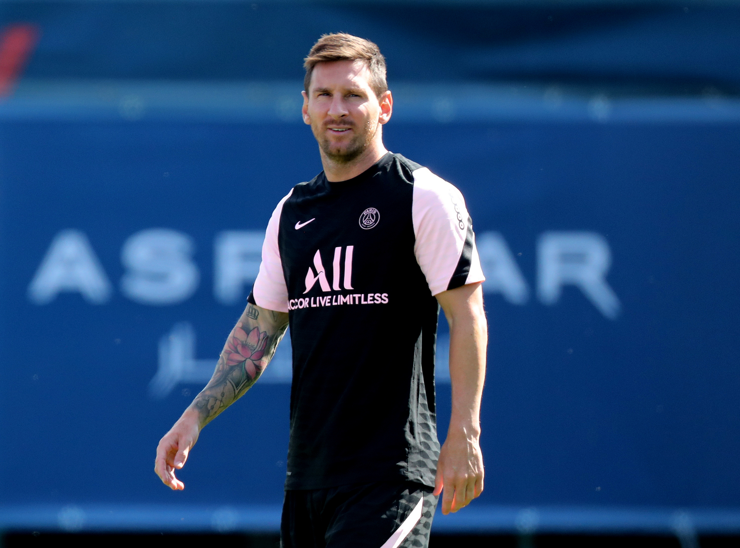 PSG's Messi doubtful for Champions League clash with Bayern - L