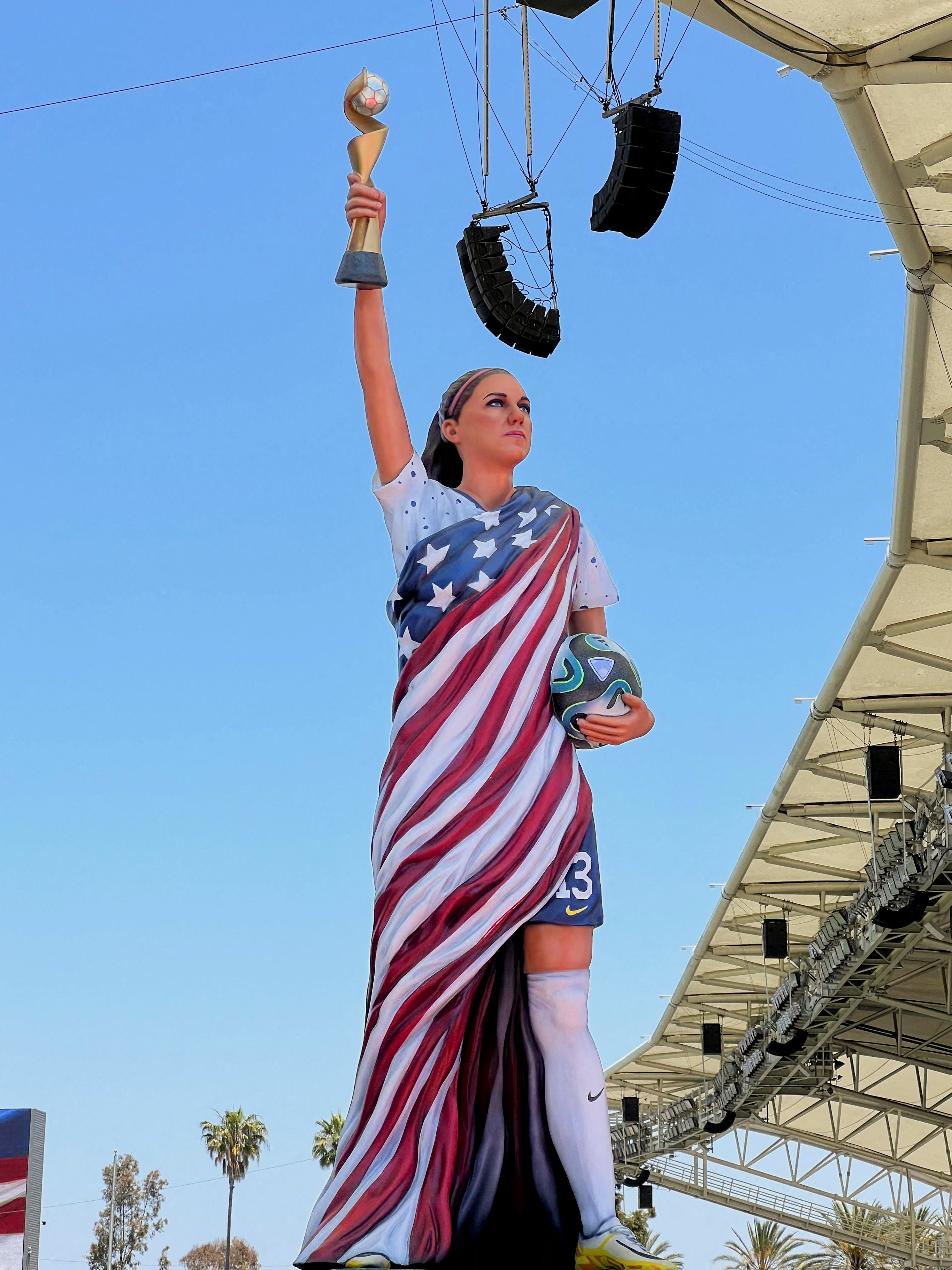 Coming to a US city near you: An 825-pound Alex Morgan statue | Reuters
