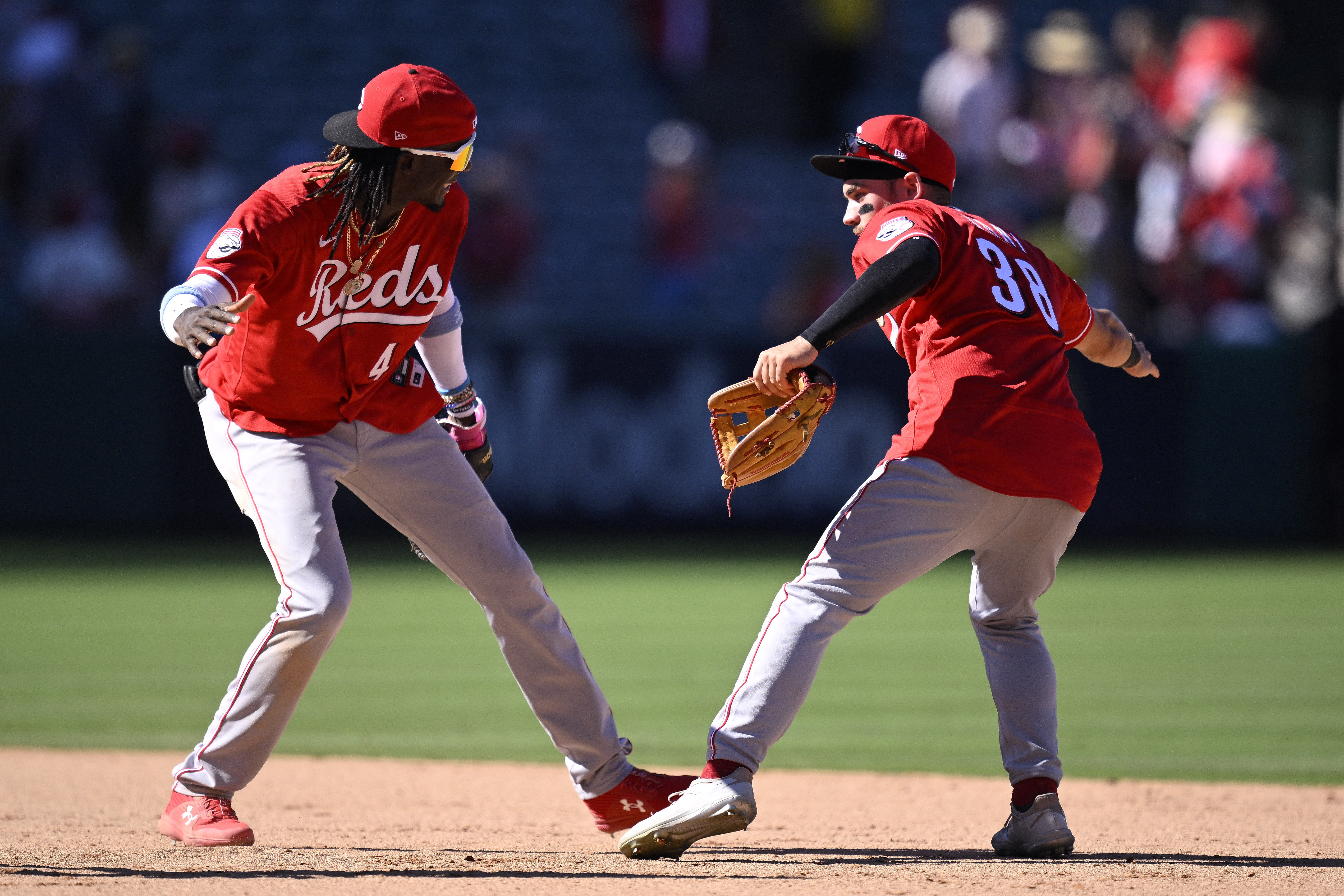 Indians hold off Angels 4-3 to complete sweep