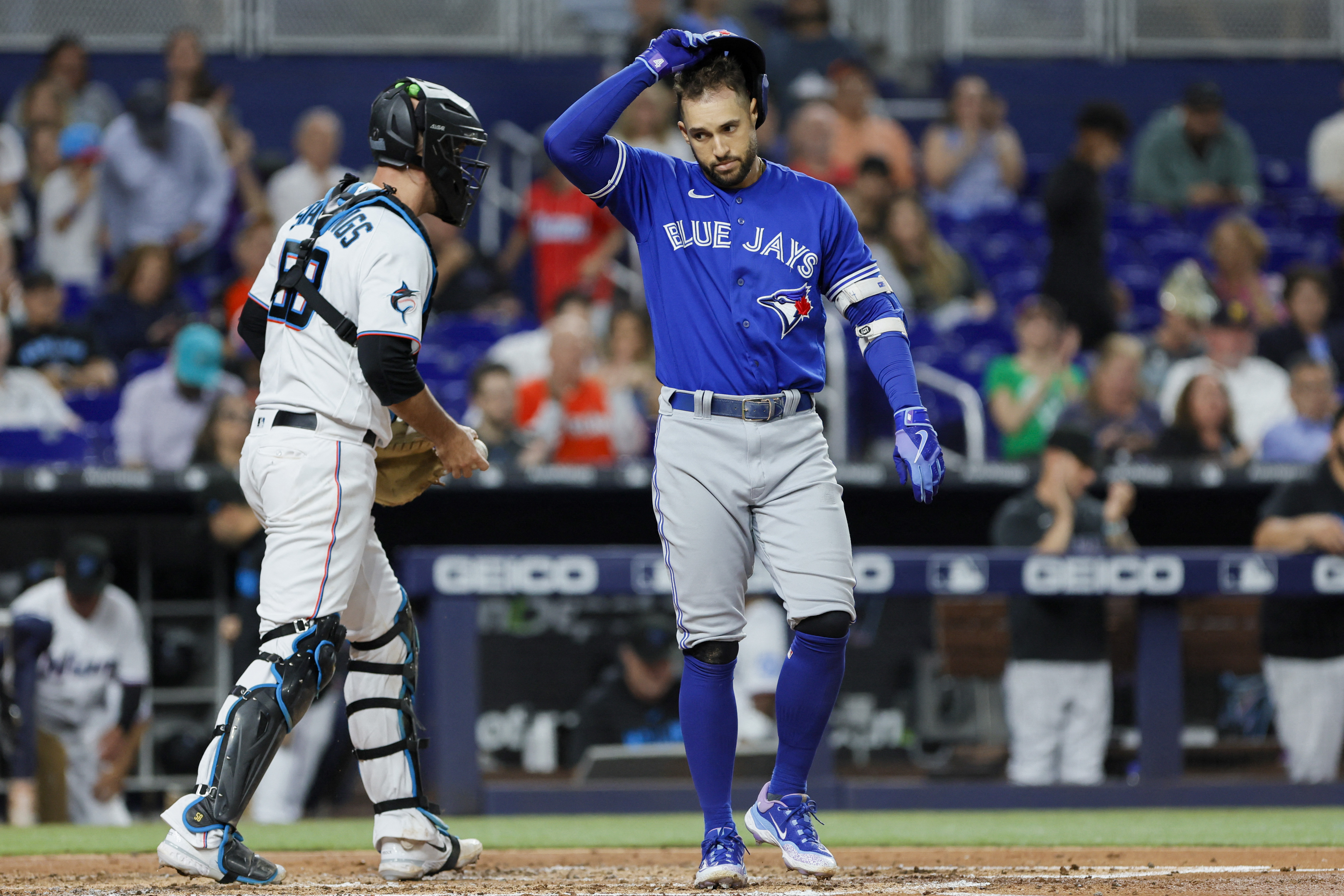 Luis Arraez goes 5 for 5 and lifts average to .400 as the Marlins rout the  Blue Jays 11-0