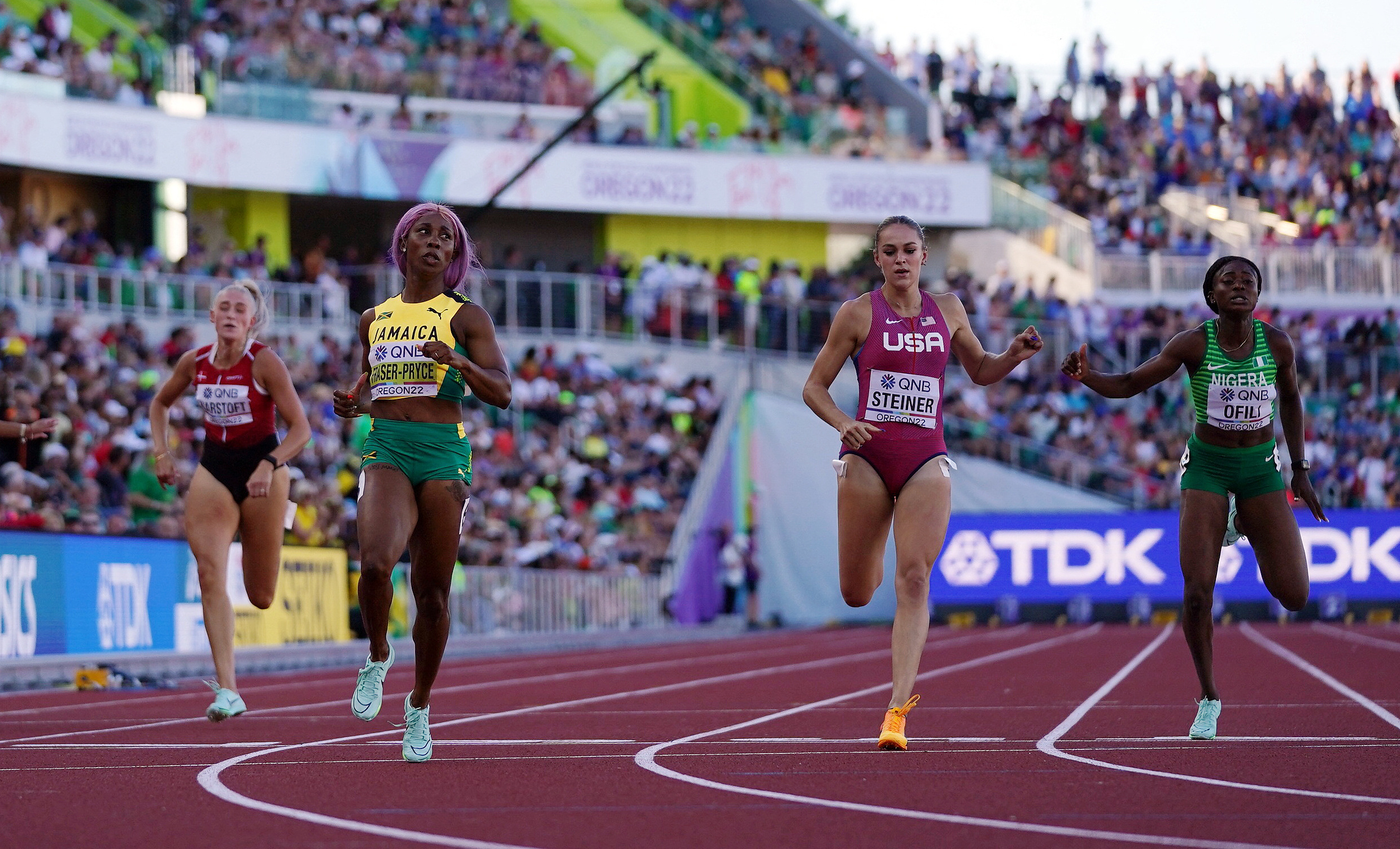 Slick U.S. women shock Jamaican superstars to win sprint relay Reuters