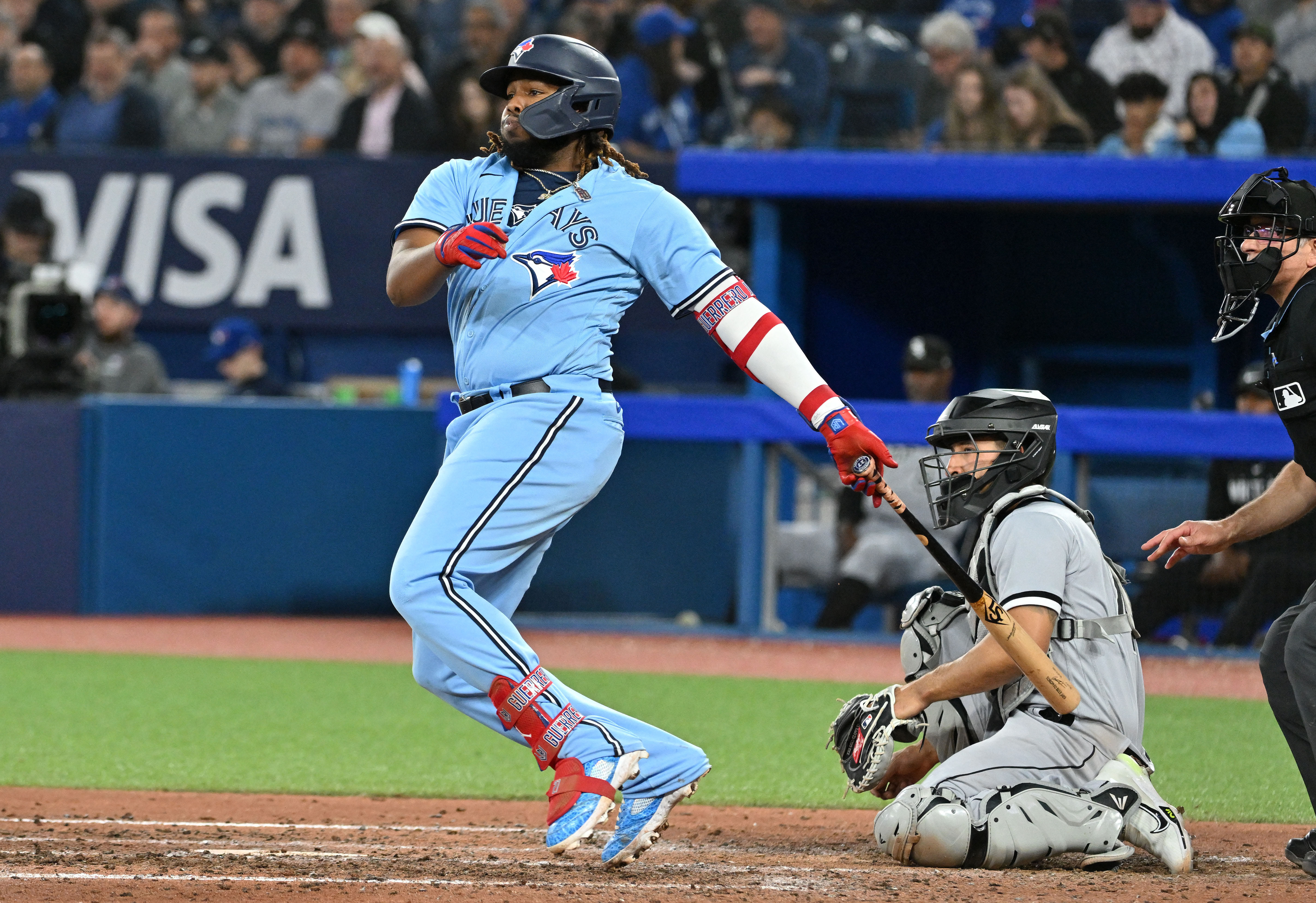 Baby Blues: Toronto Blue Jays debut new/old look powder blue uniform