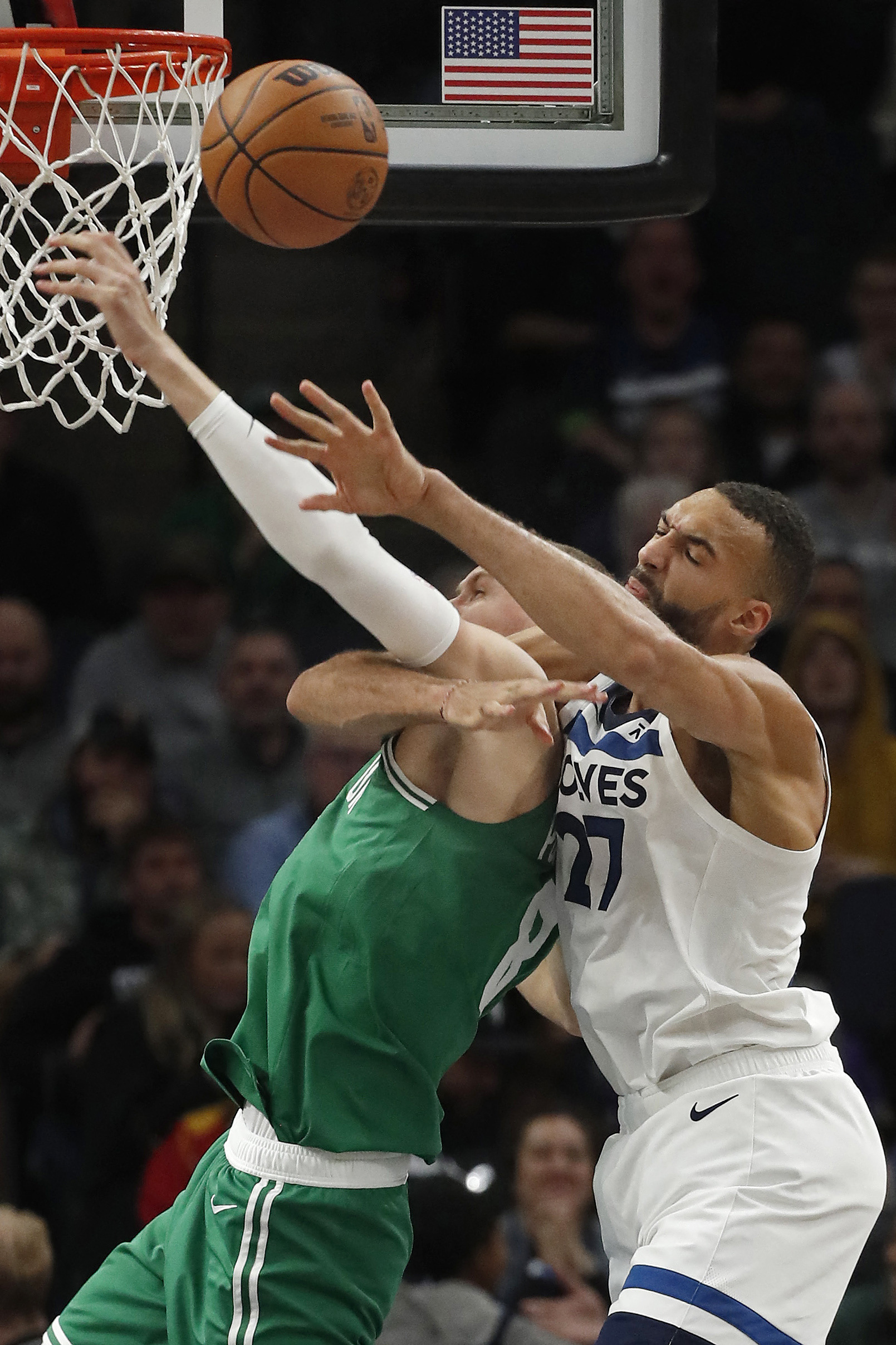 Anthony Edwards Helps Wolves End Celtics' Unbeaten Start | Reuters