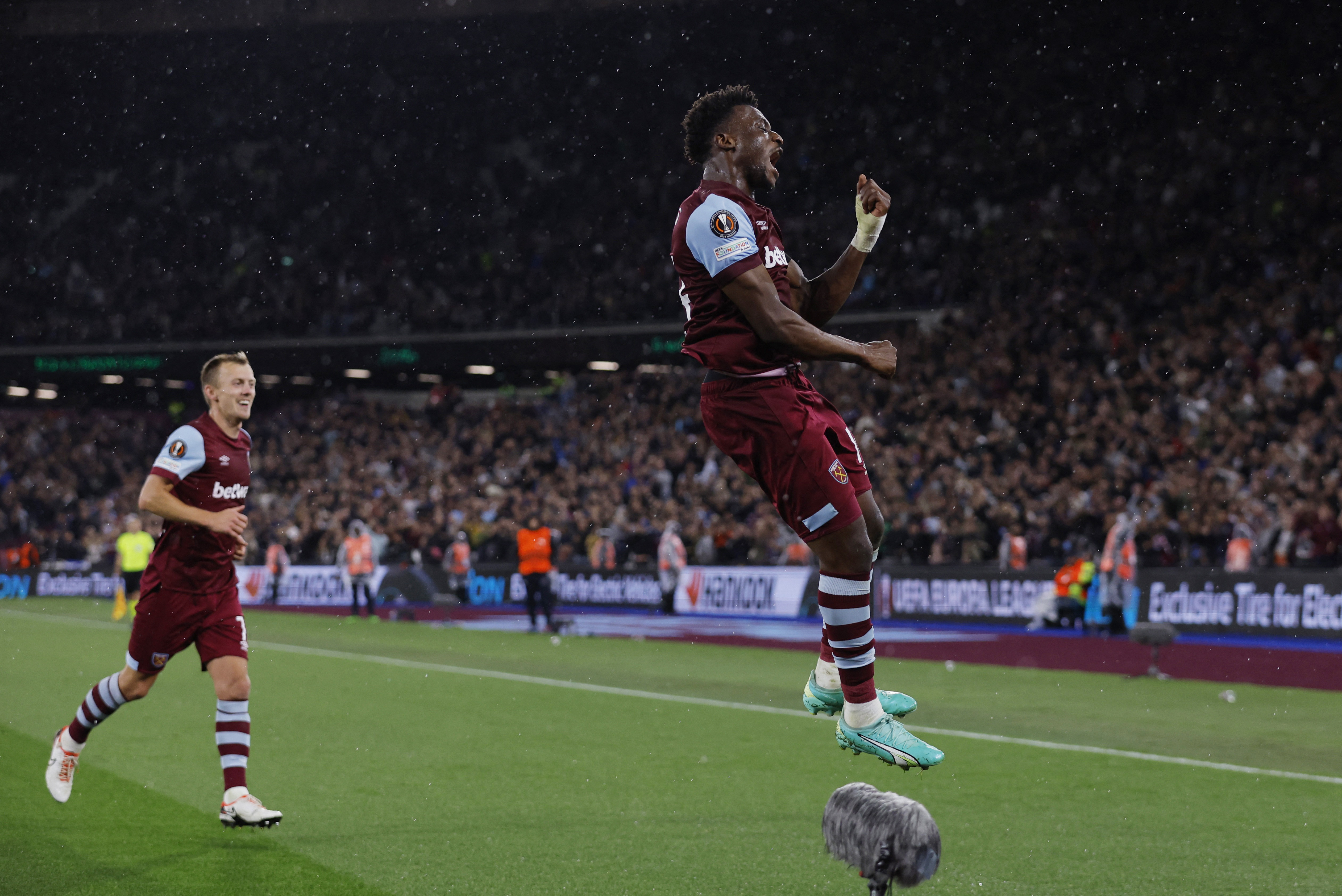 West Ham beat Serbia's Backa Topola 3-1 with own goal