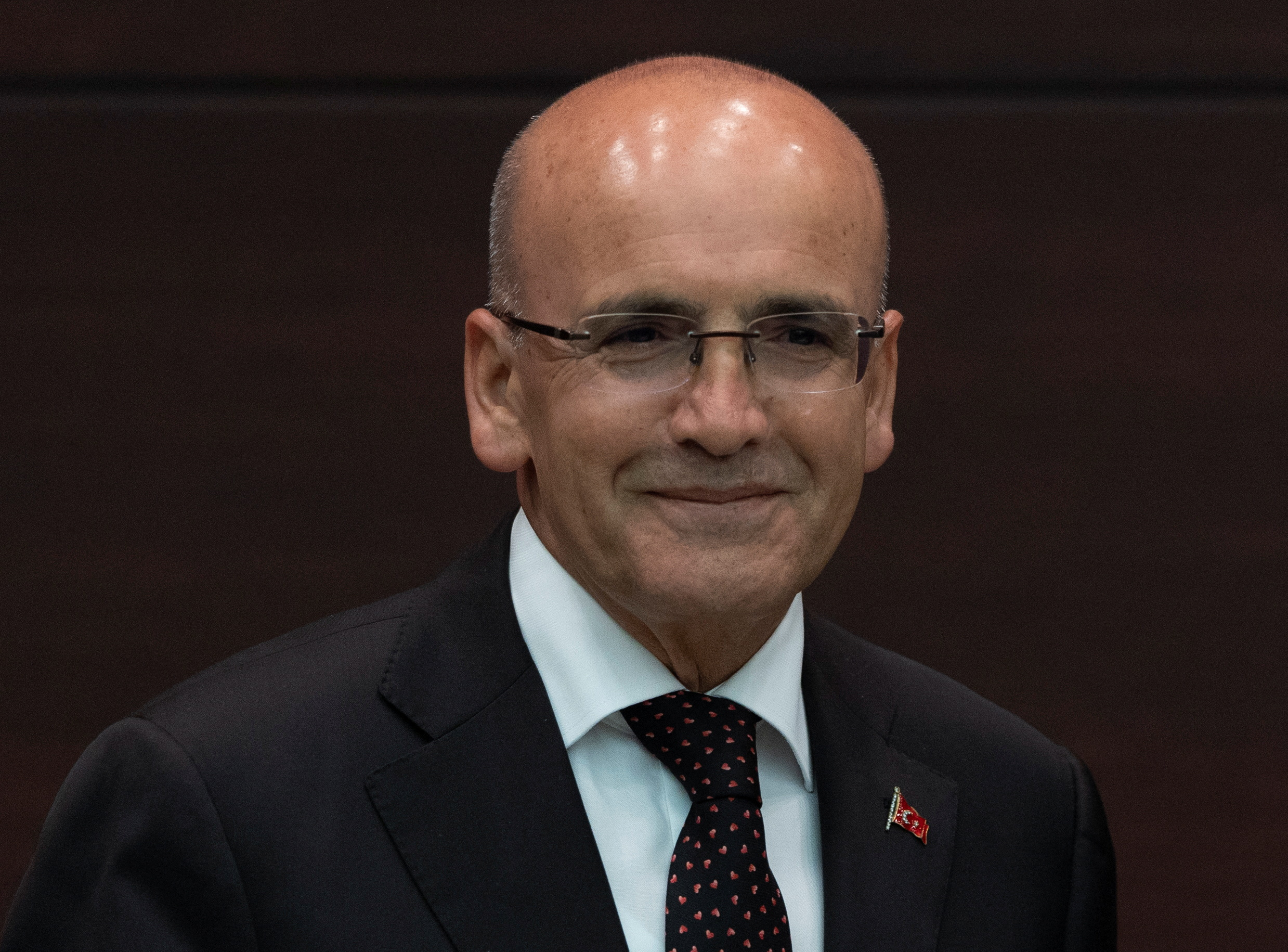 Photo de Mehmet Simsek, nommé au poste de ministre du Trésor et des Finances l'économiste de Turquie