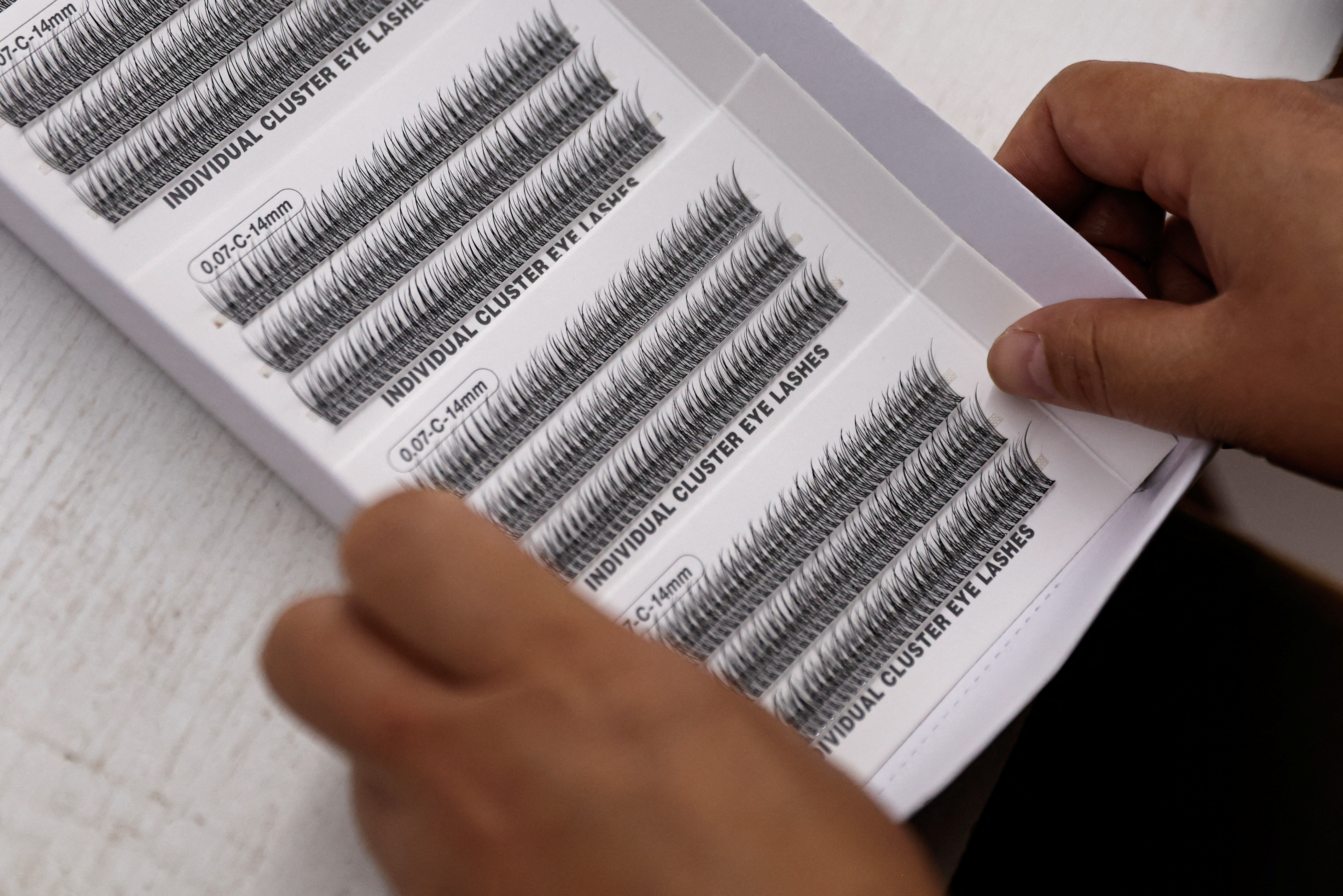 Uncovering The Truth Of Your Fake Eyelashes - The Sustainability Project