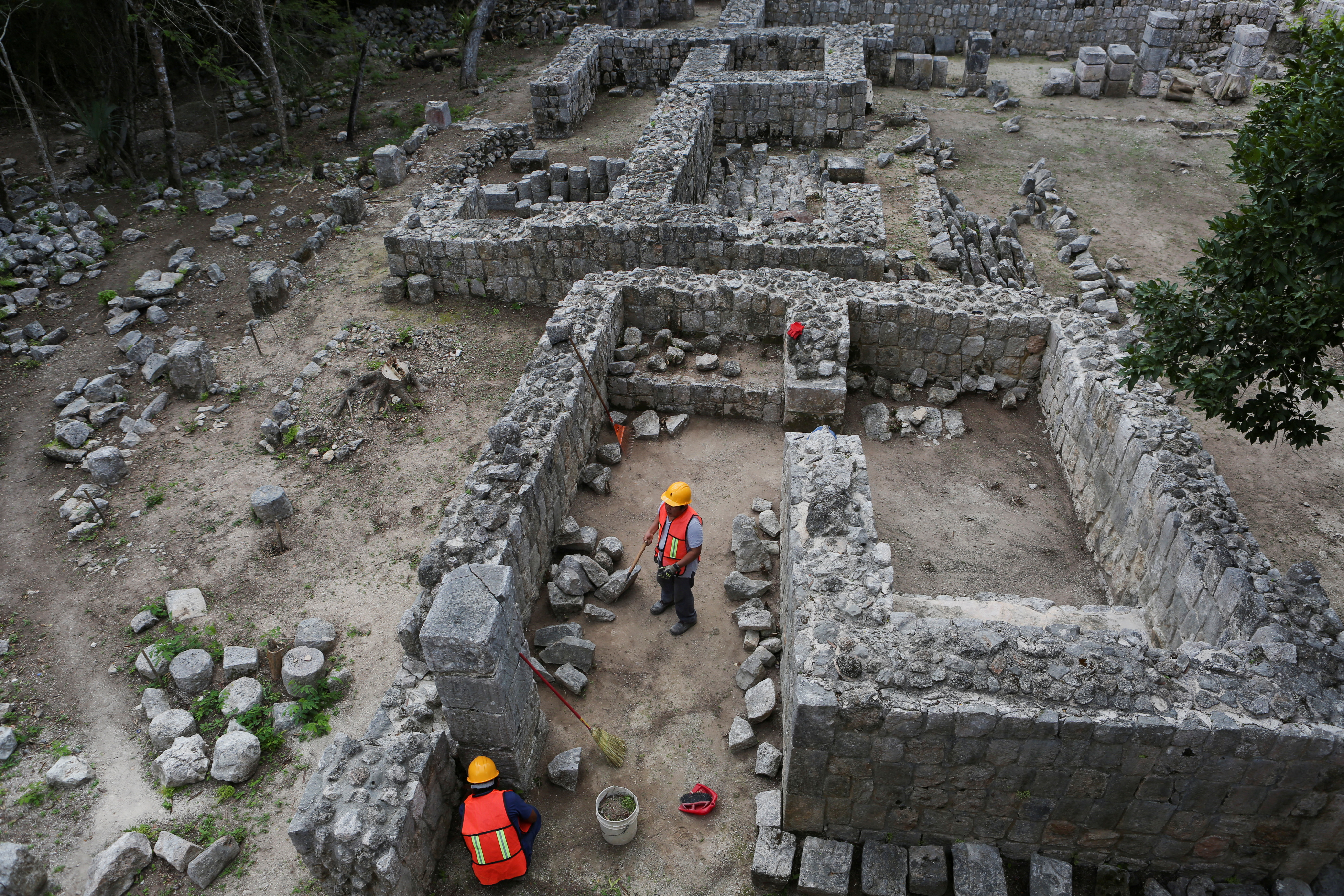 Media tour to Chichen Viejo at the archaeological site of Chichen Itza, in Piste