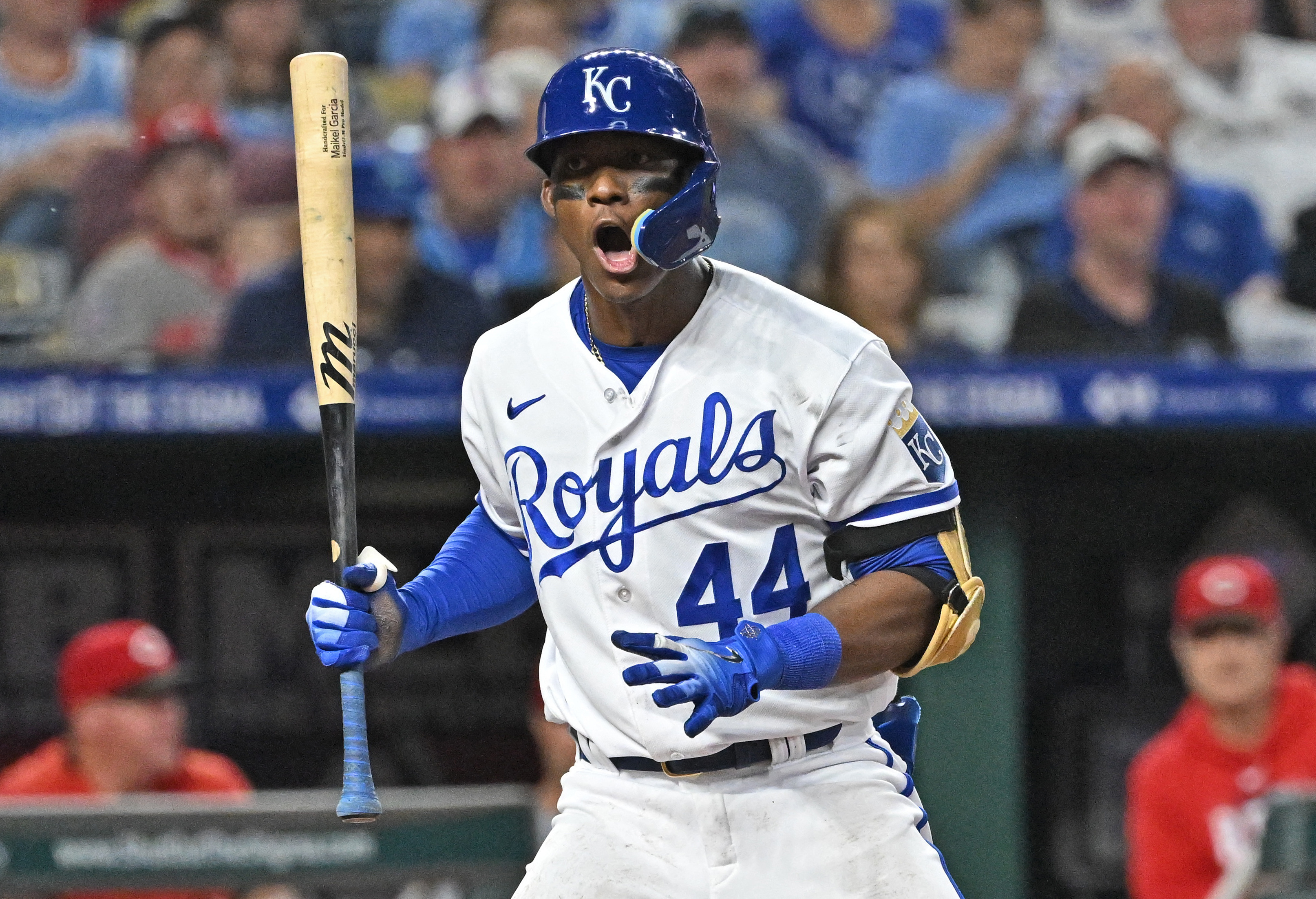 Big second inning leads Reds over reeling Royals