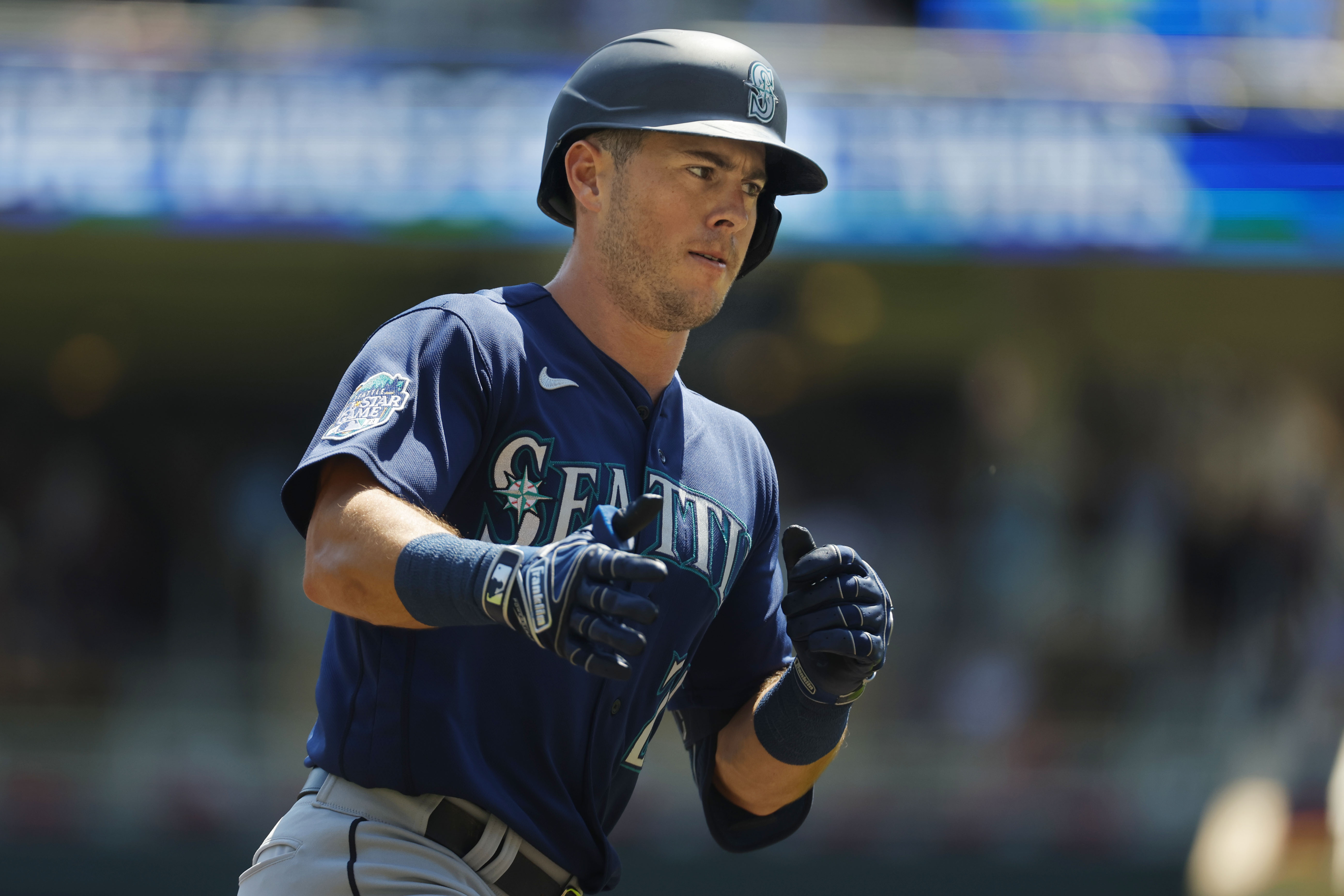 Dylan Moore hits a pair of home runs as Mariners beat Twins