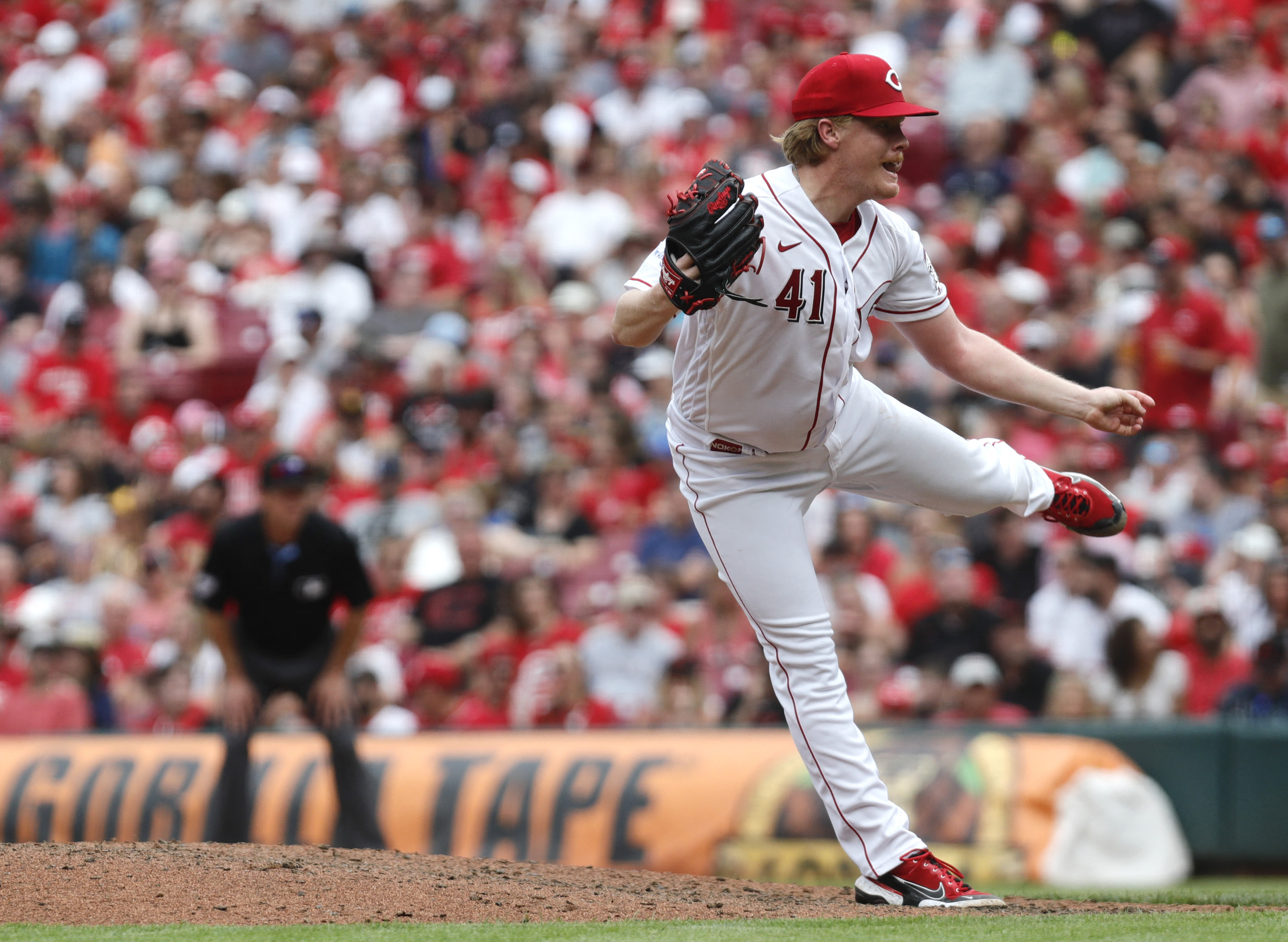 Tyler Stephenson's blast lifts Reds over Padres