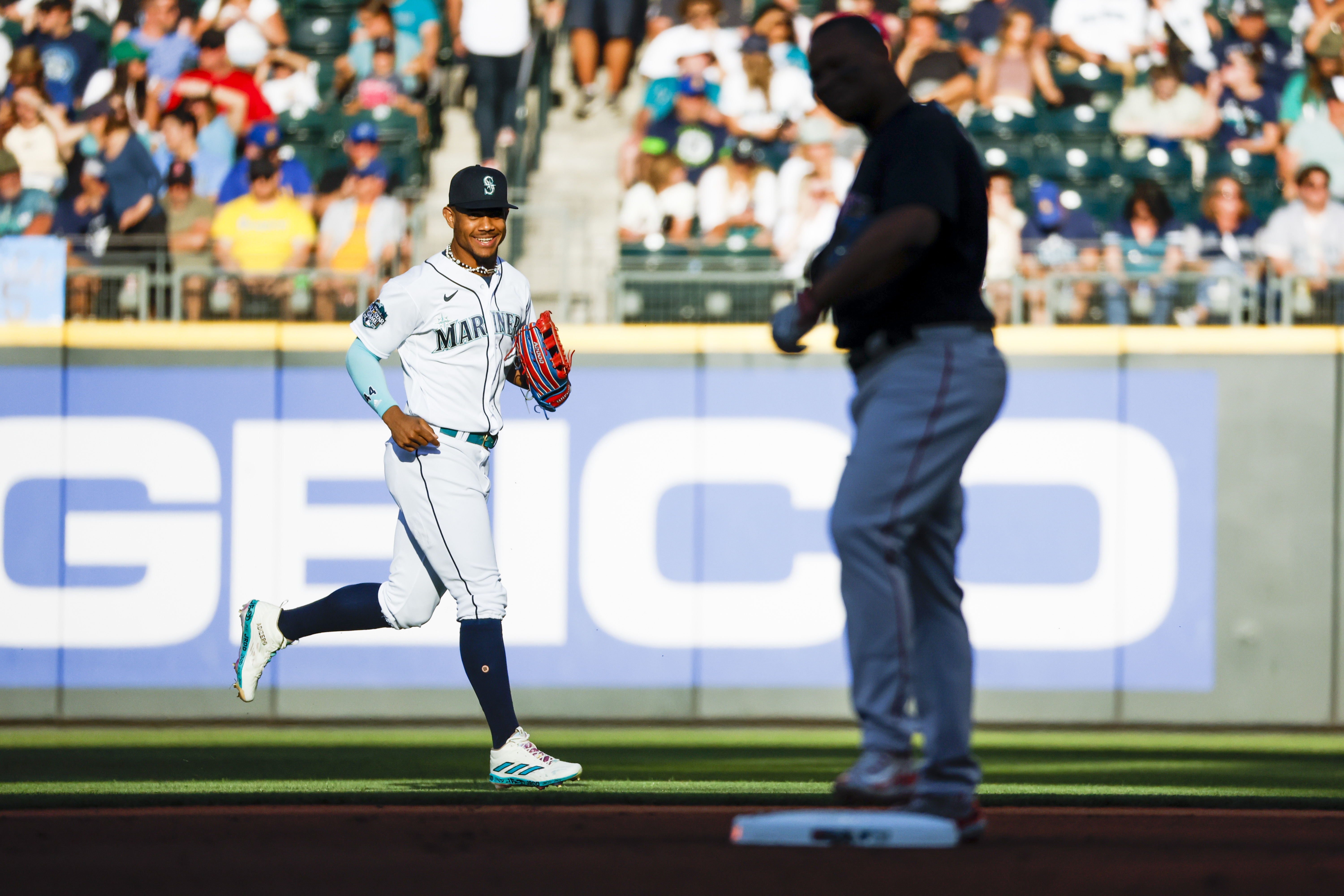 Raleigh homers twice as Mariners stay hot, topple Red Sox 6-2 - The  Columbian