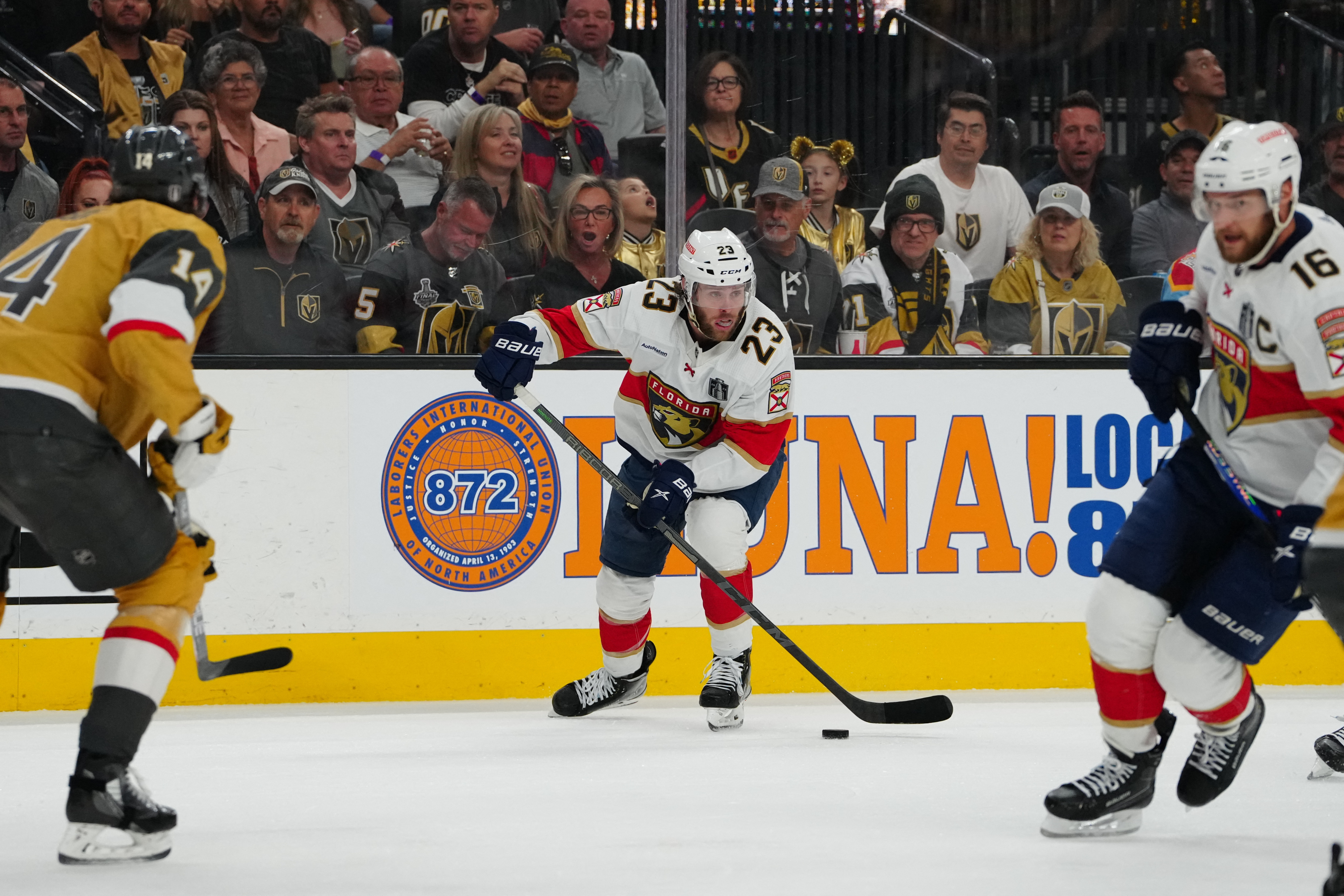 Knights pound Panthers, go up 2-0 in Stanley Cup Final