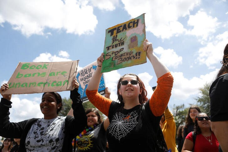 Students walk out to protest DeSantis's education policies in Florida
