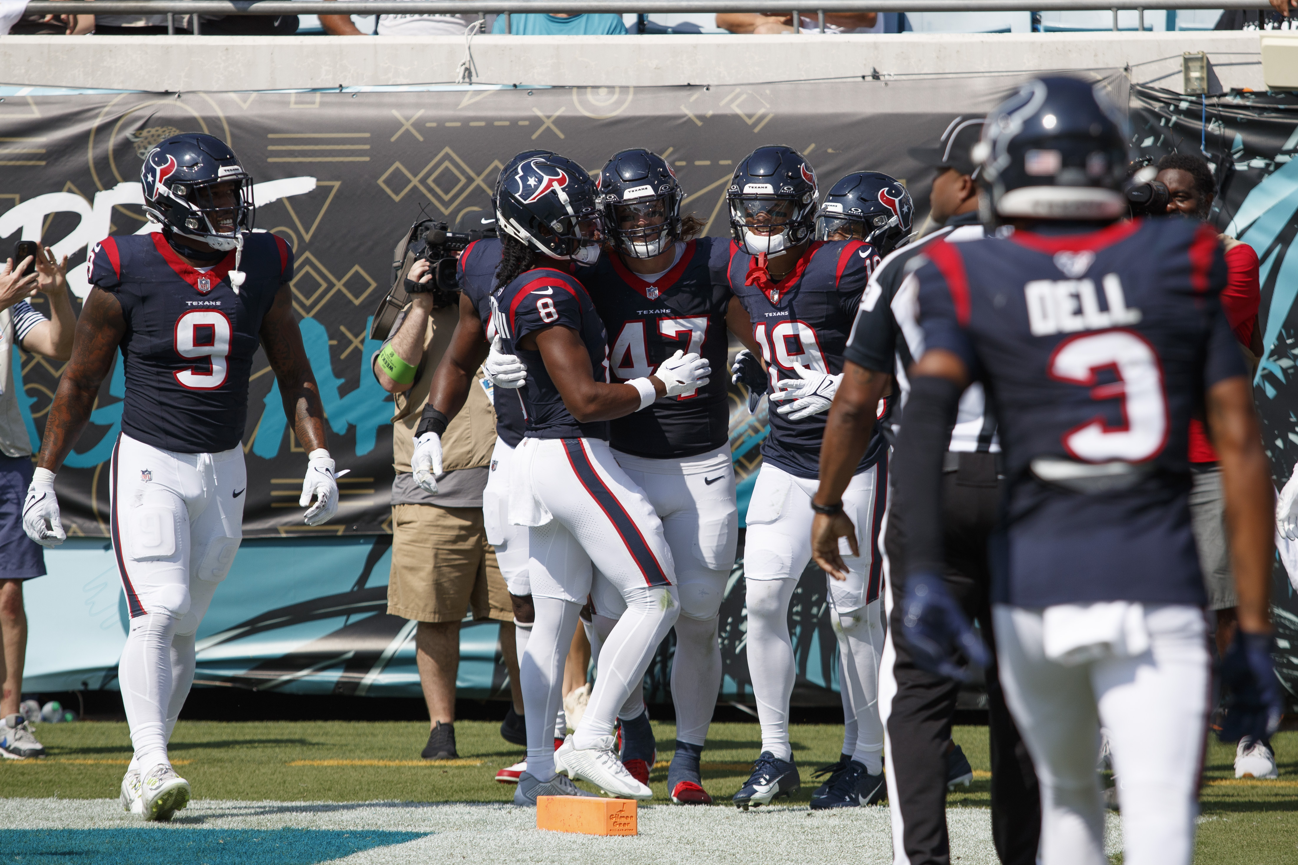 Texans grab big lead, upset Jaguars