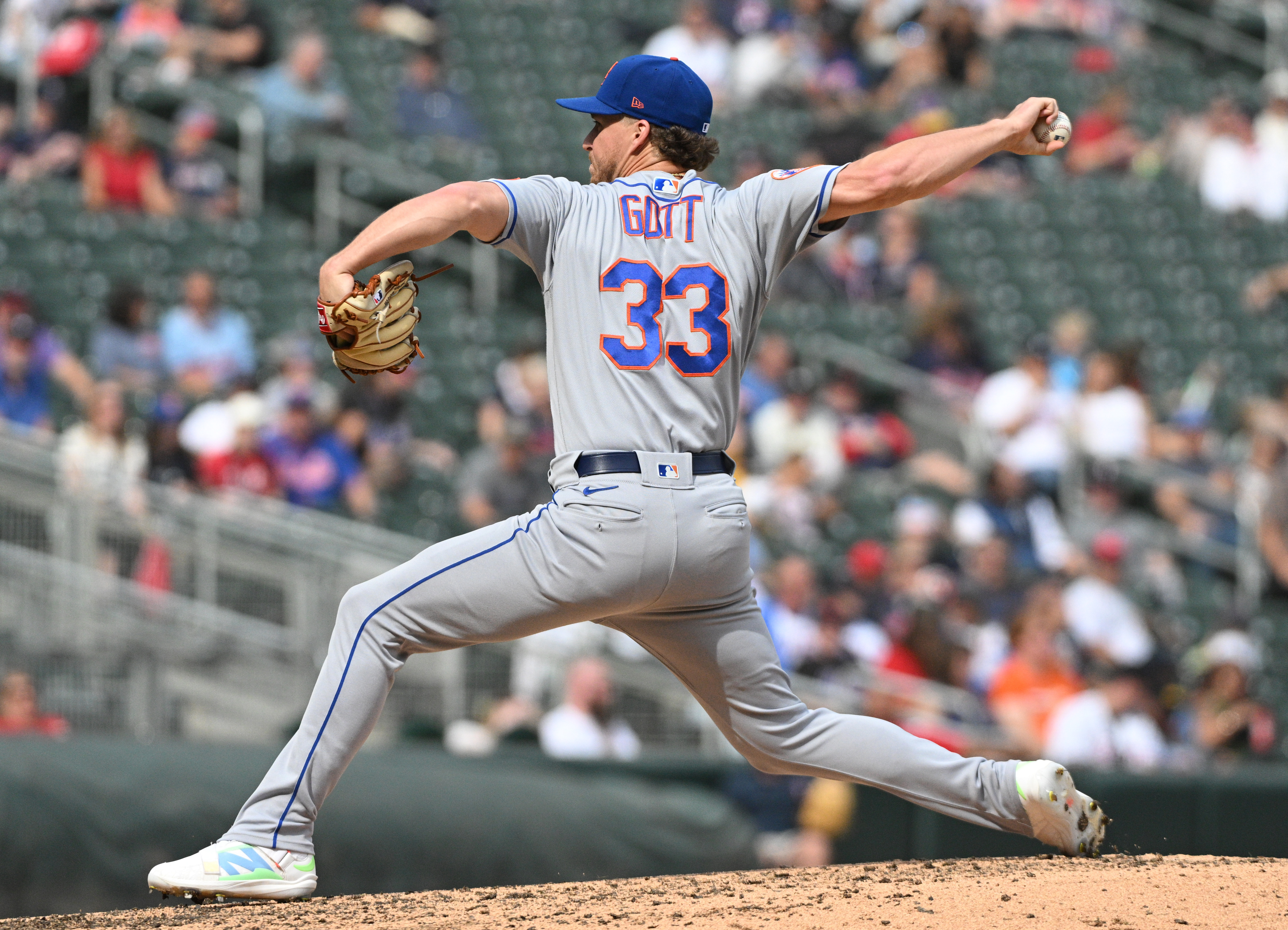 Seven relief pitchers help Dodgers beat Mets, extend MLB-best win