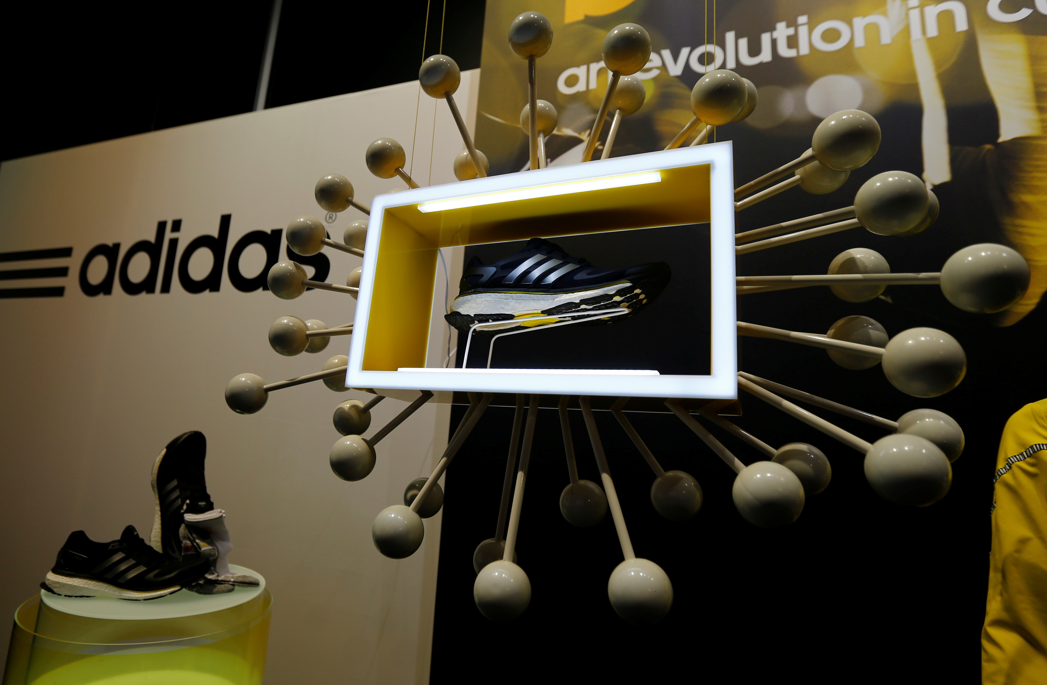 carbón sistema que te diviertas Athletics-Adidas to keep pushing boundaries on shoe tech | Reuters