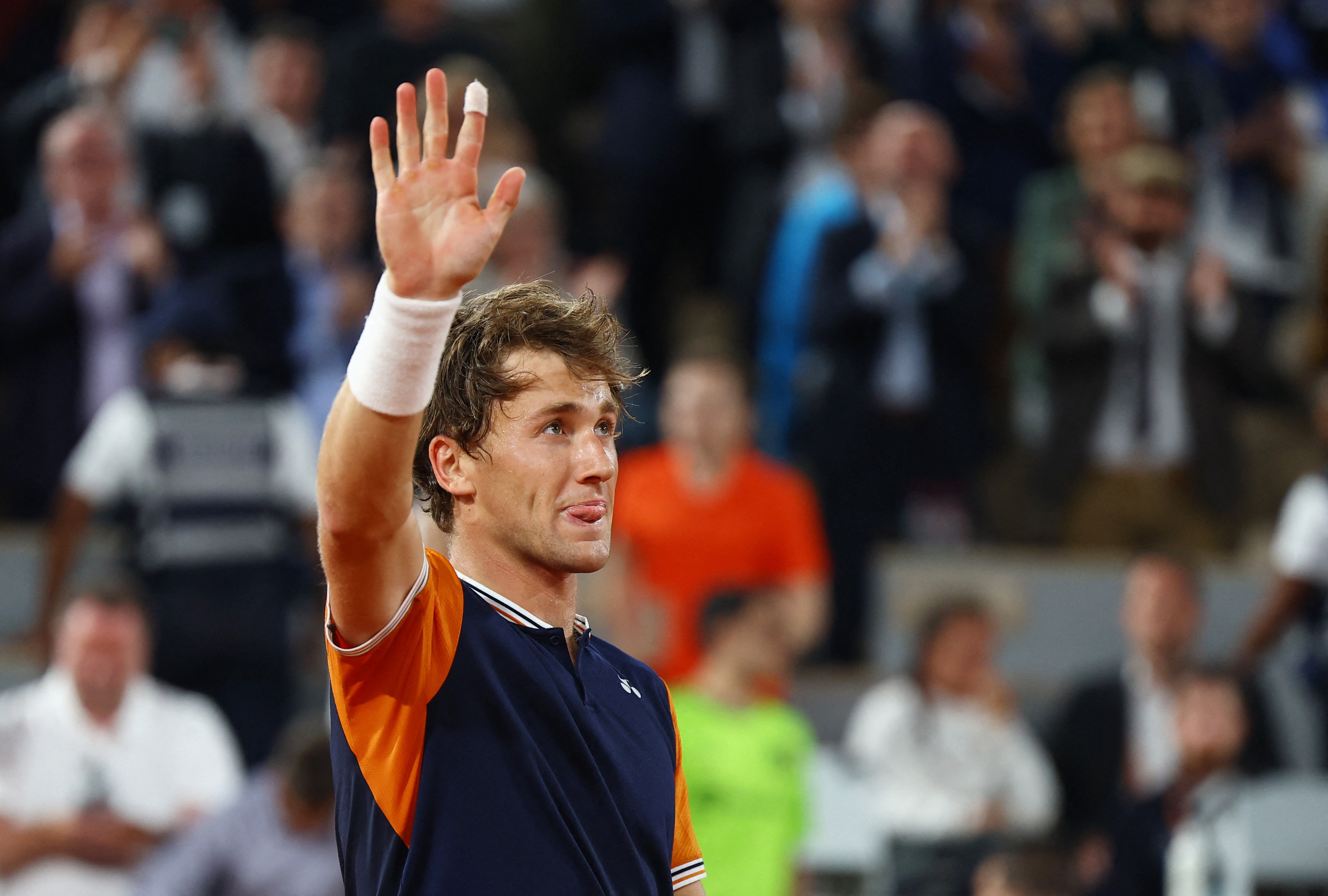 Denmark's Holger Rune celebrates after winning a semi final match against  Norway's Casper Ruud at the Italian Open tennis tournament in Rome, Italy,  Saturday, May 20, 2023. (AP Photo/Alessandra Tarantino Stock Photo 