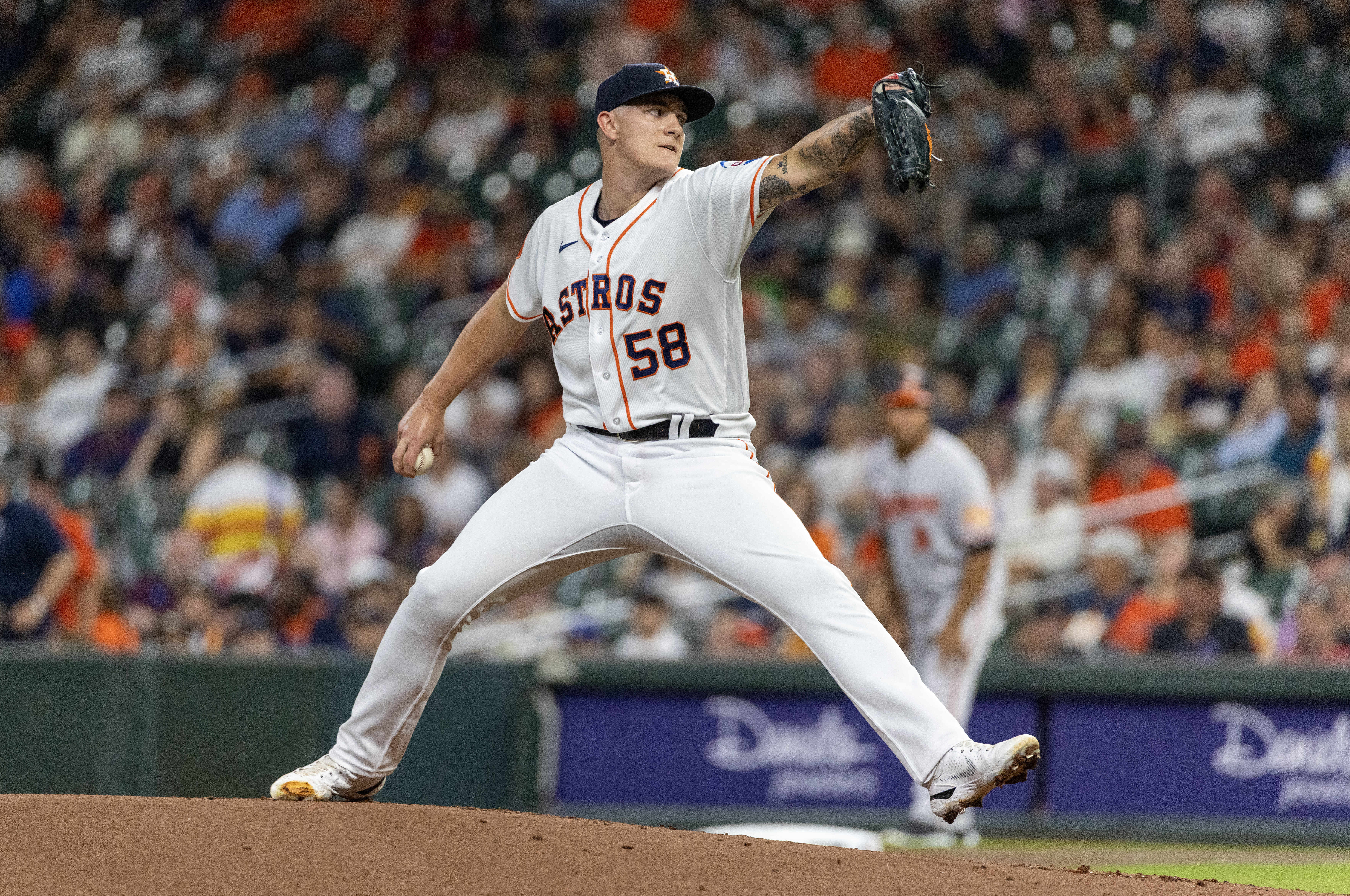 O's outslug Astros behind 2 HRs from Austin Hays