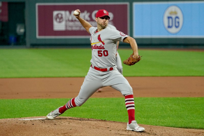 Reports: Cardinals to re-sign RHP Adam Wainwright