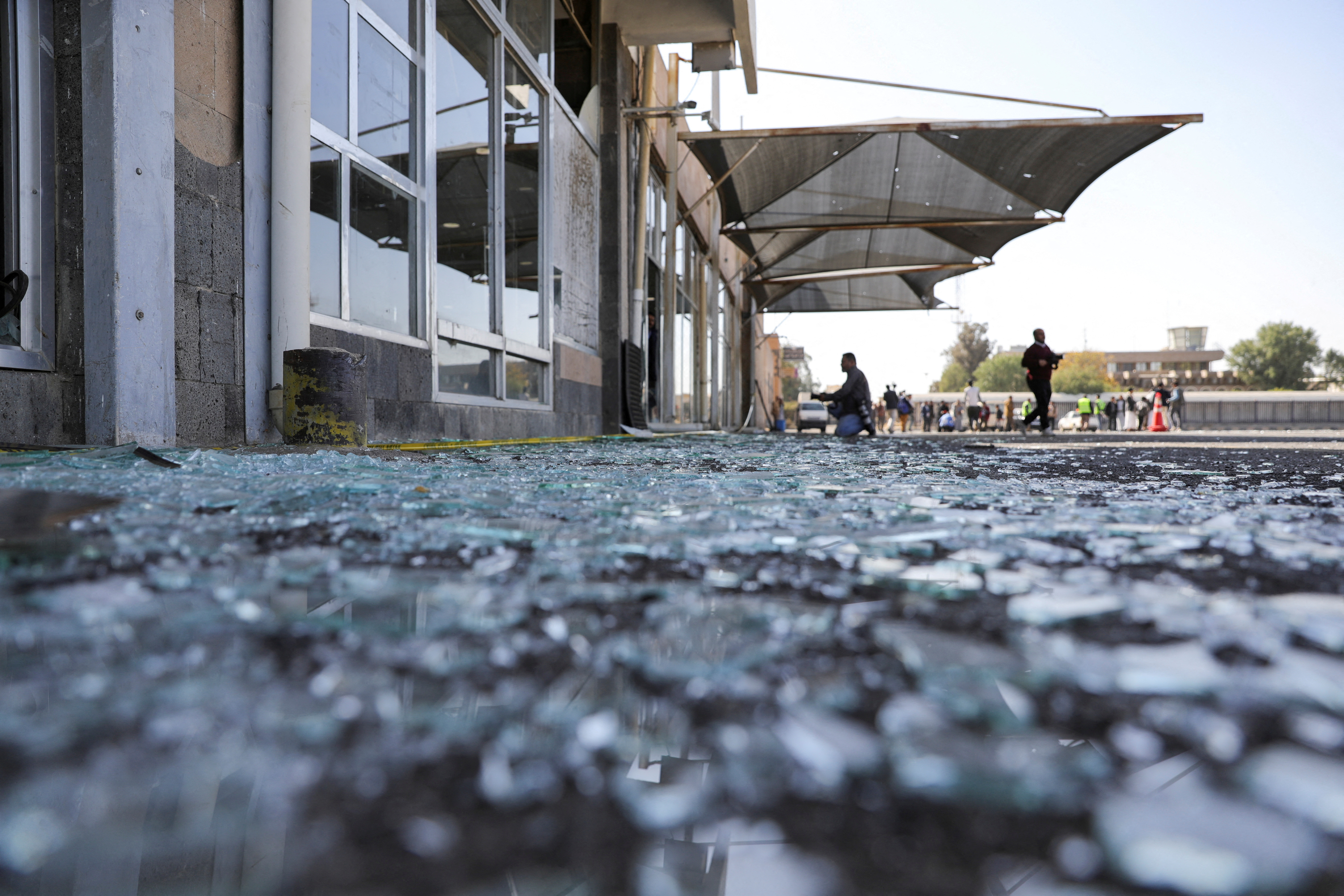 イエメン国際空港空爆で重症の国連職員、ヨルダンに移送＝WHO
