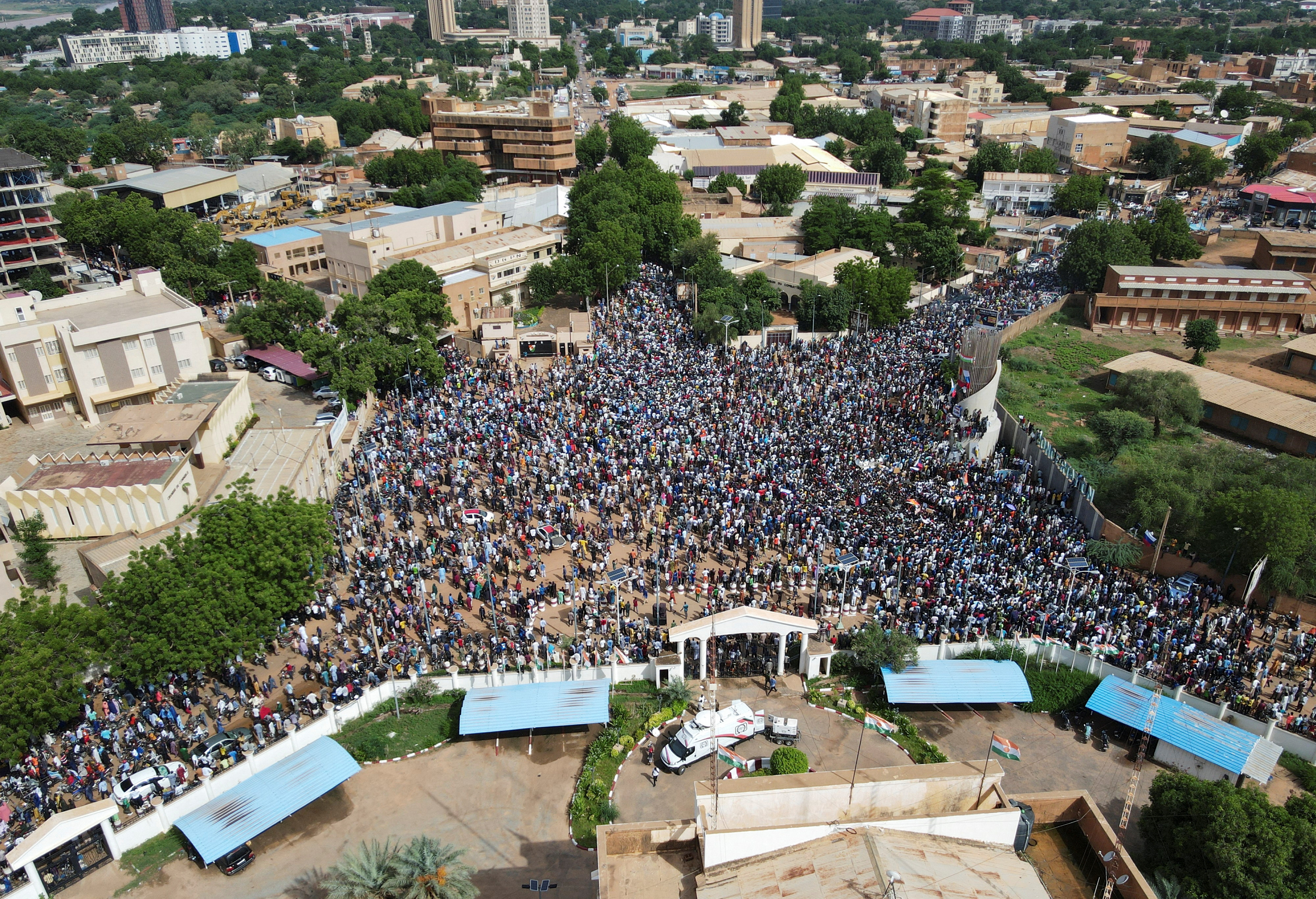 Demonstrators gather in support of the putschist soldiers in Niamey