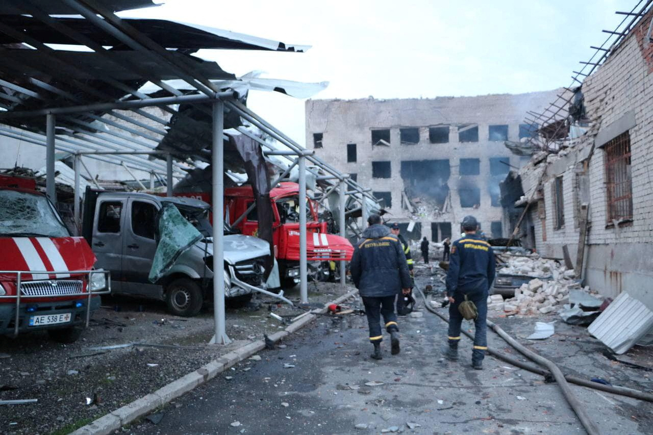 Russian Air Strikes Wound Eight In Ukraine's Dnipropetrovsk, Officials ...