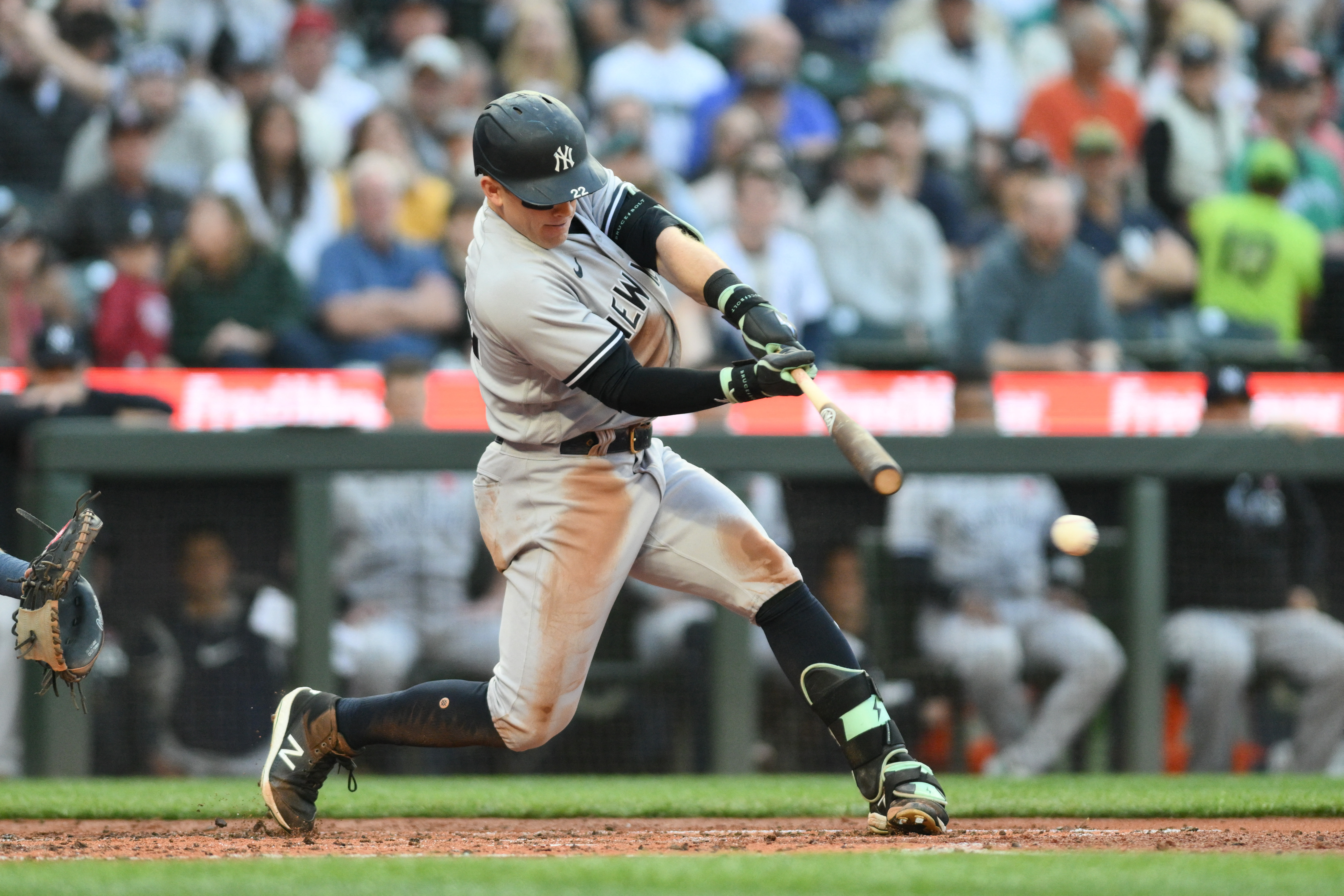 Aar baseball jersey men mlb yankees on Judge homered twice as Yankees beat  Brewers 12-8 to avoid sweep