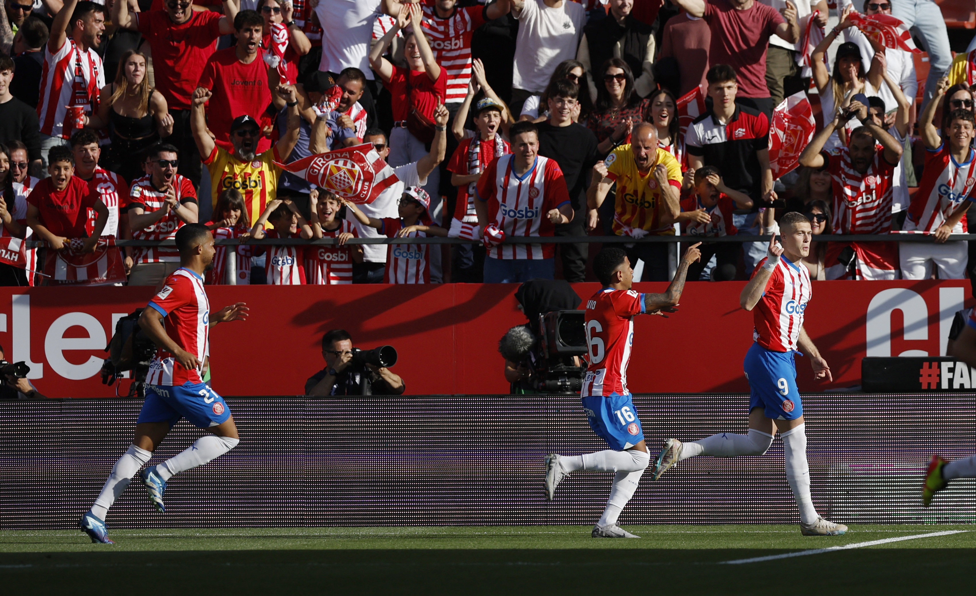 Real Madrid Secure LaLiga Title After Girona Thrash Barcelona 4-2 | Reuters