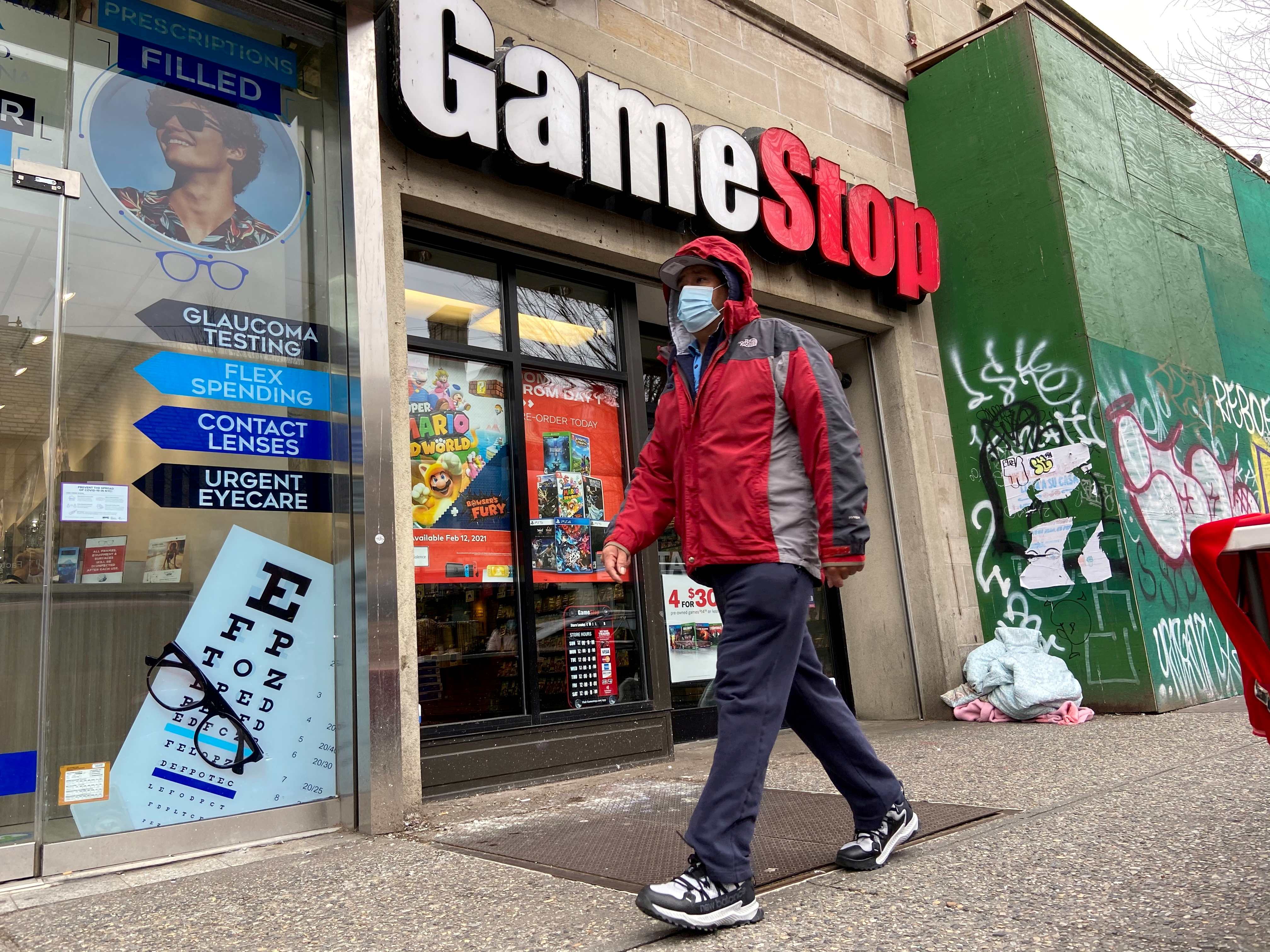 Game stop акция история. GAMESTOP акции. Джексон Хайтс Нью Йорк.