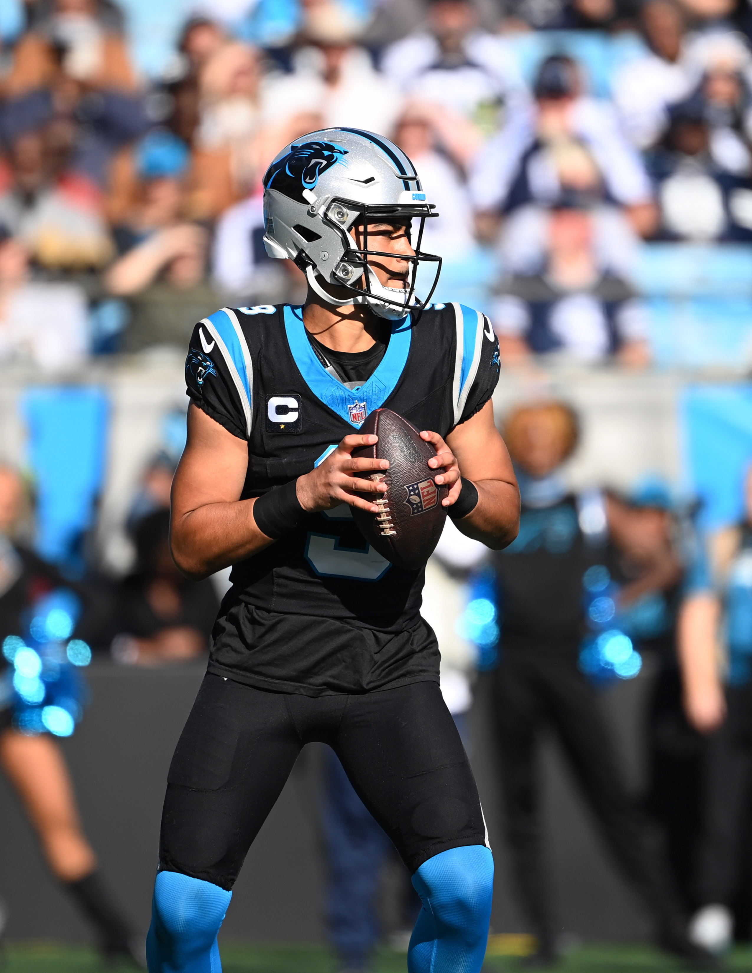 Late TD blitz carries Cowboys past Panthers 3310 Reuters