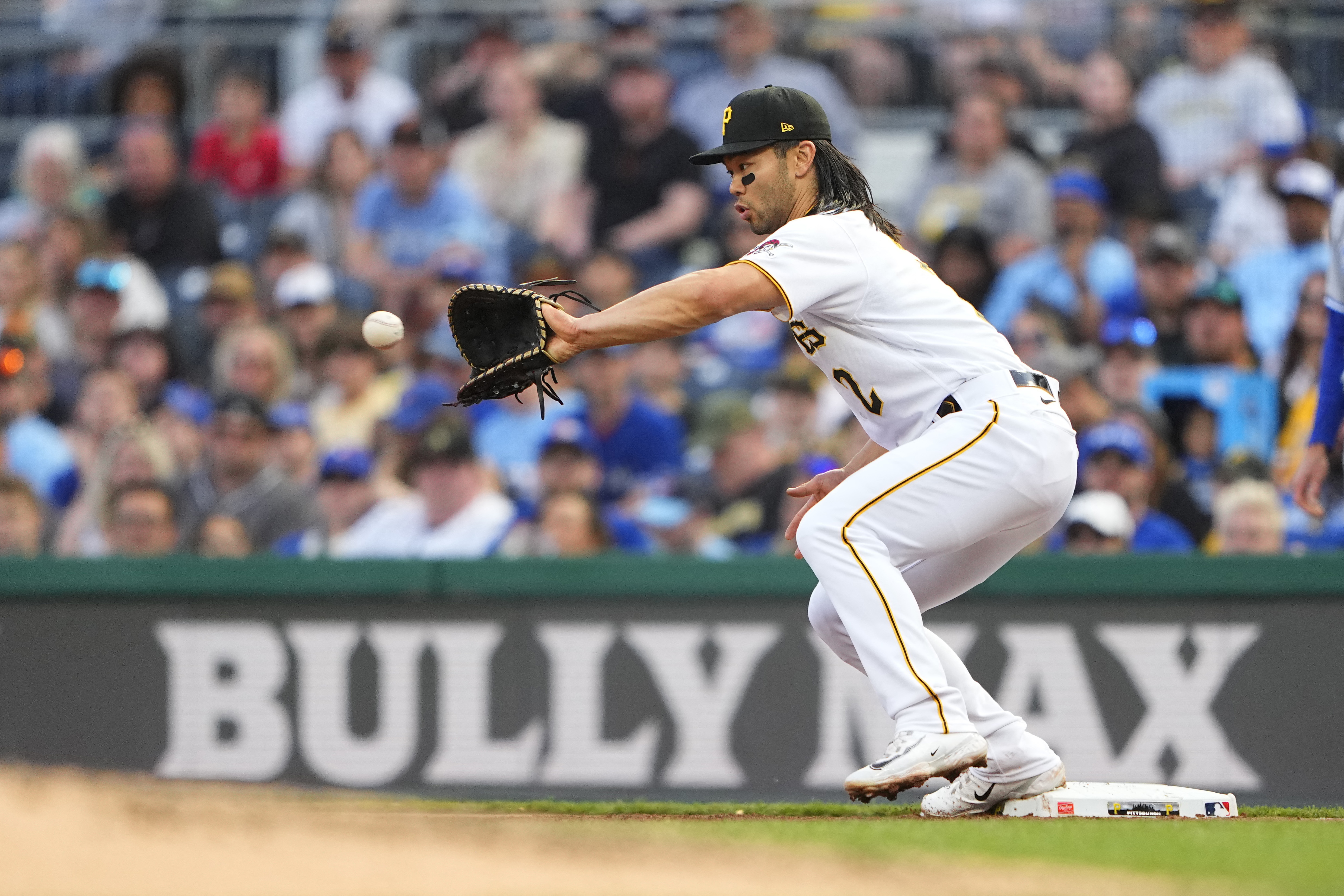 Blue Jays jump on Pirates early for 8-2 win