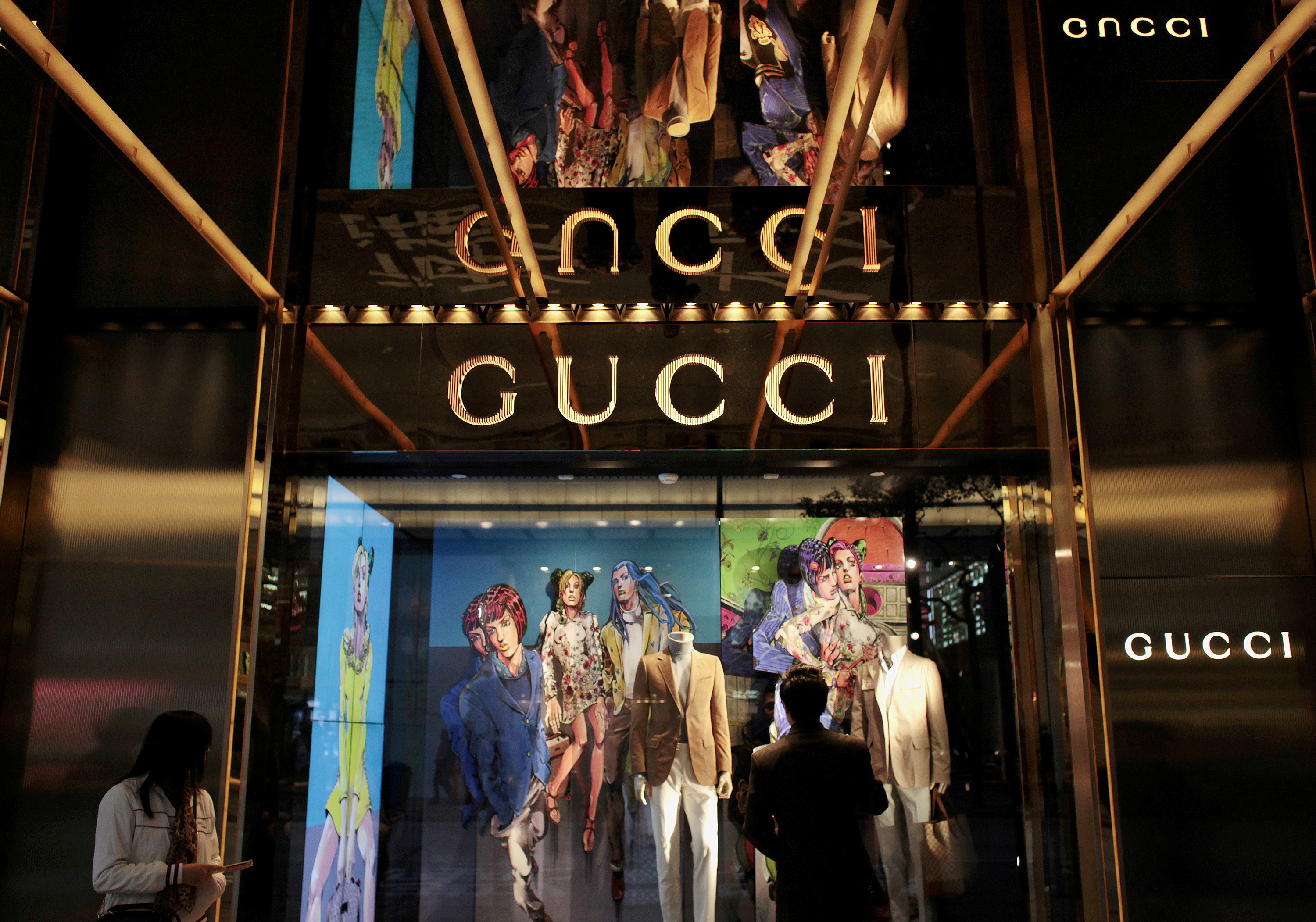 Gucci China, US slump pushes Kering sales down 7% | Reuters