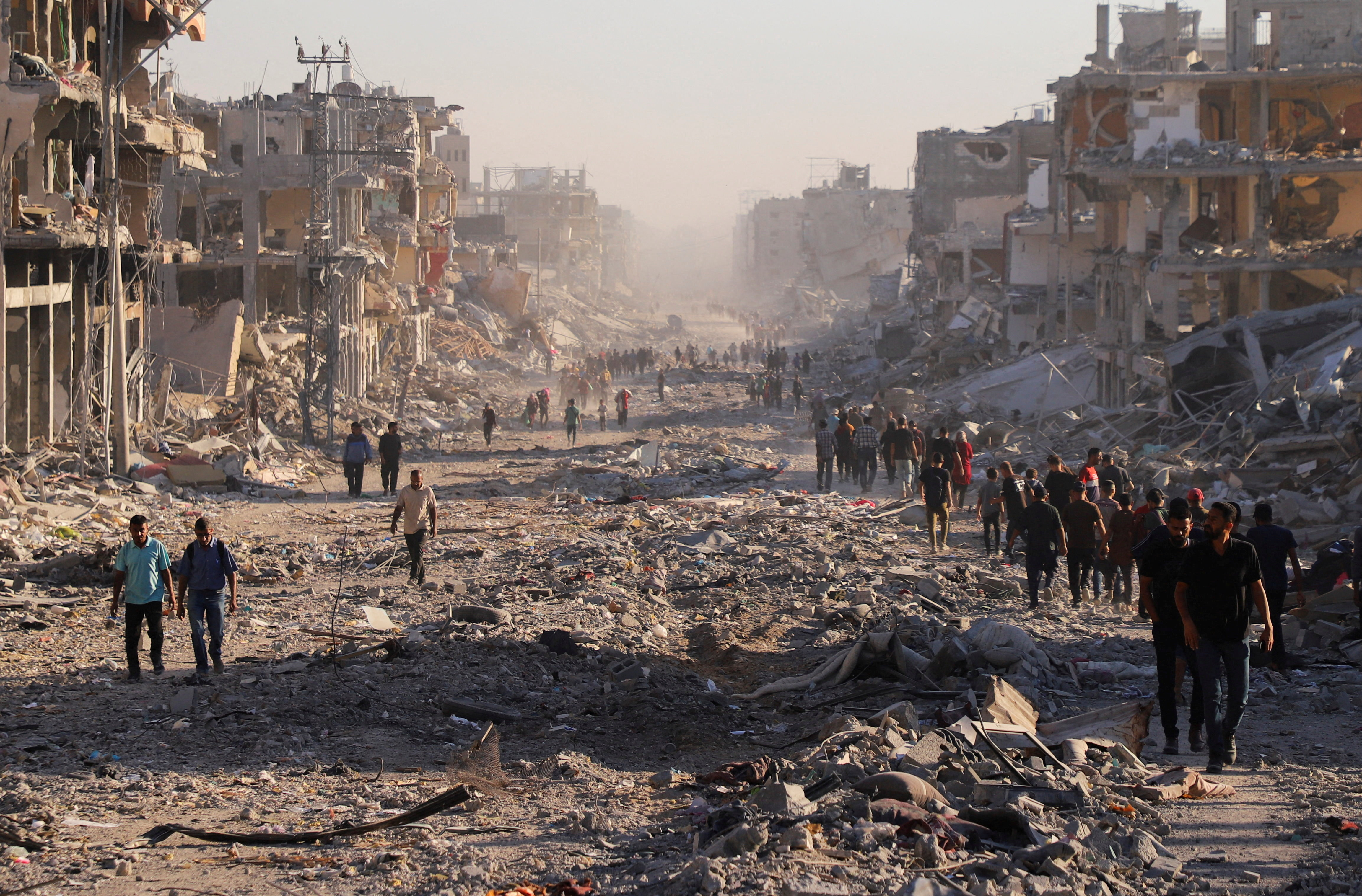 イスラエル軍がガザで攻撃継続、3人死亡 停戦の脆弱性浮き彫りに